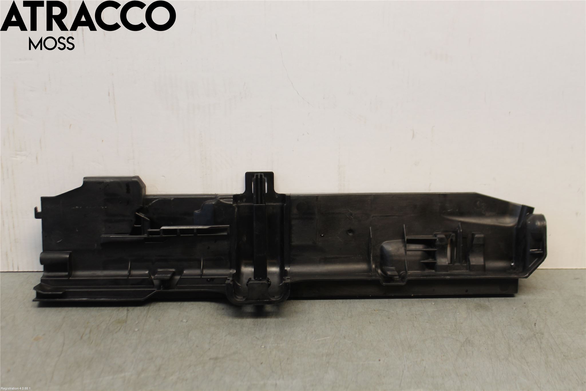 BMW 3 E90/91 SED/TOU 05-12 Kylarfäste-Ram-Balk