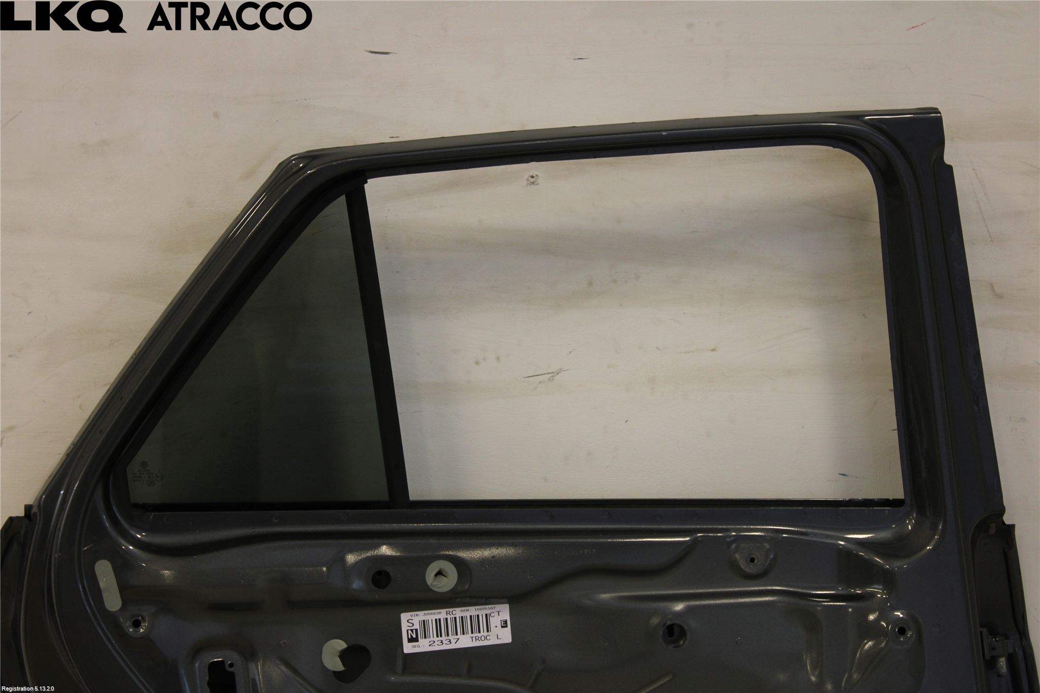 Volkswagen VW T-ROC 18- Dörr Bak Vänster