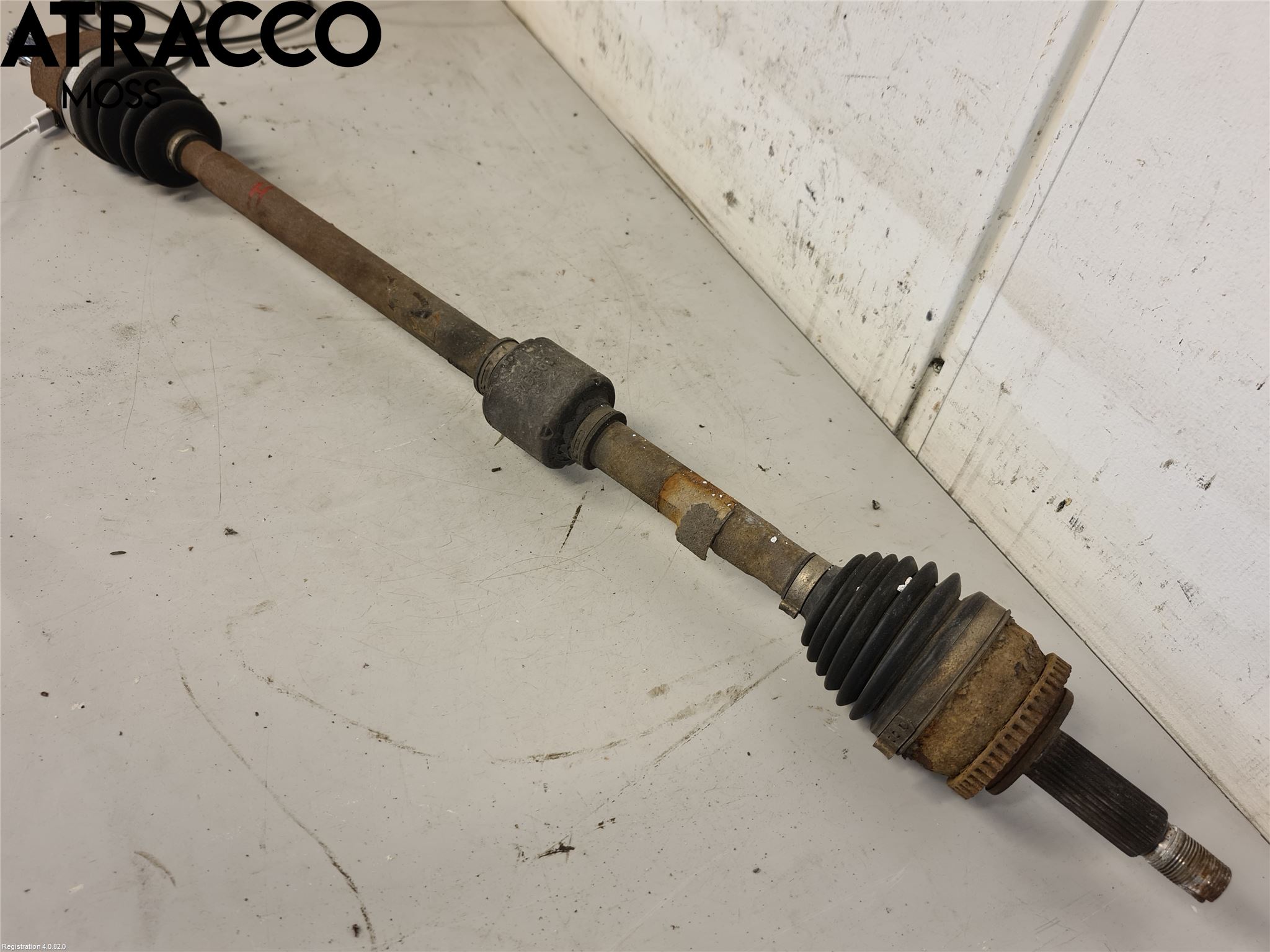 Hyundai i40 08-15 Drivaxel Fram Höger