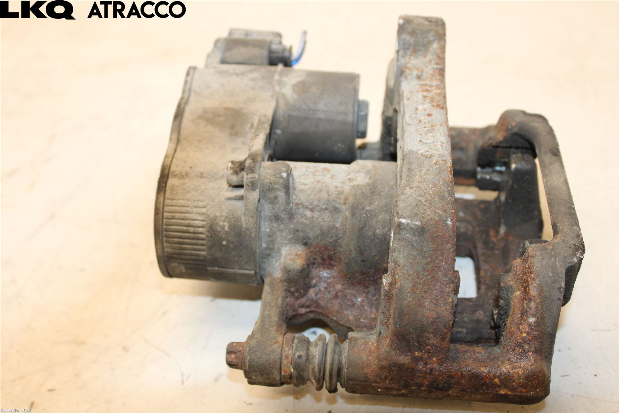 Opel CORSA F, CORSA-E 20- Bromsok Bak Vänster