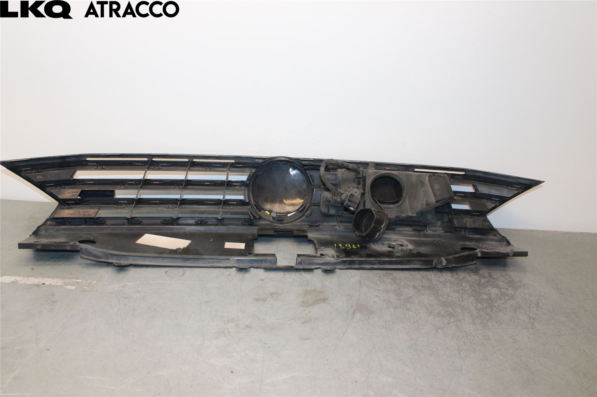 Volkswagen VW PASSAT 15-19 Grill Komp