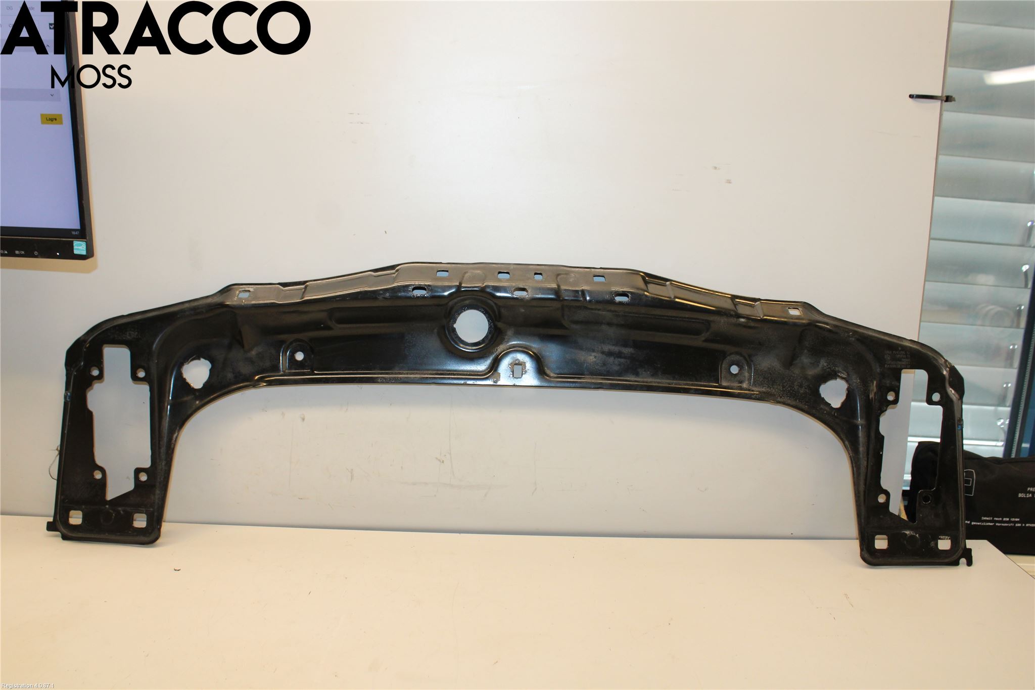 BMW 3 GT F34 13-19 Front Huvlåsplåt-Balk