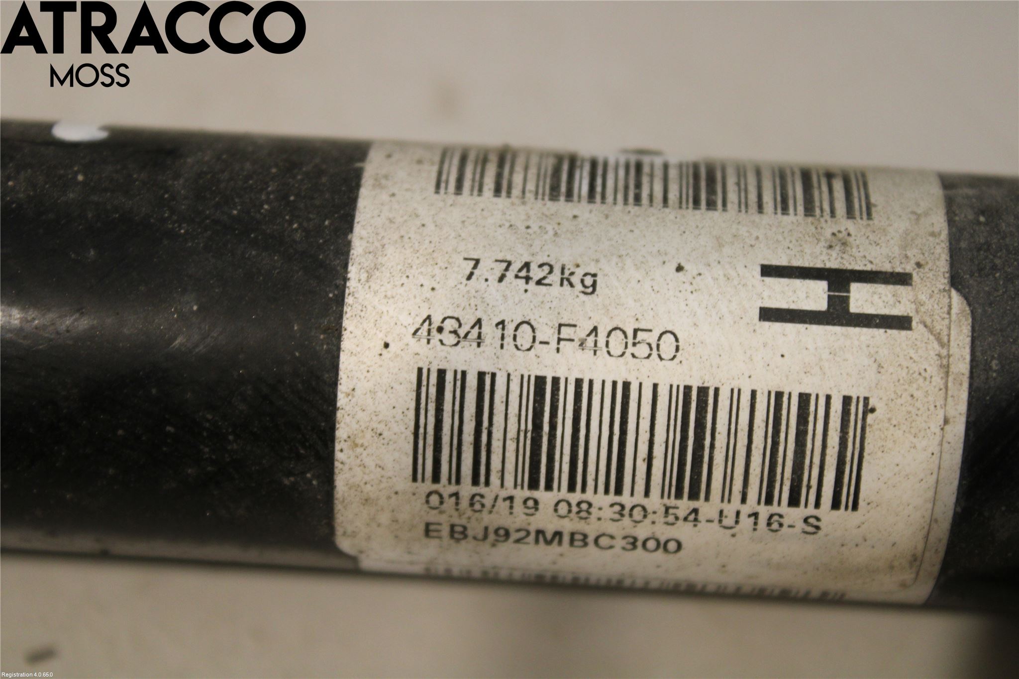 Toyota C-HR 16-23 Drivaxel Fram Höger