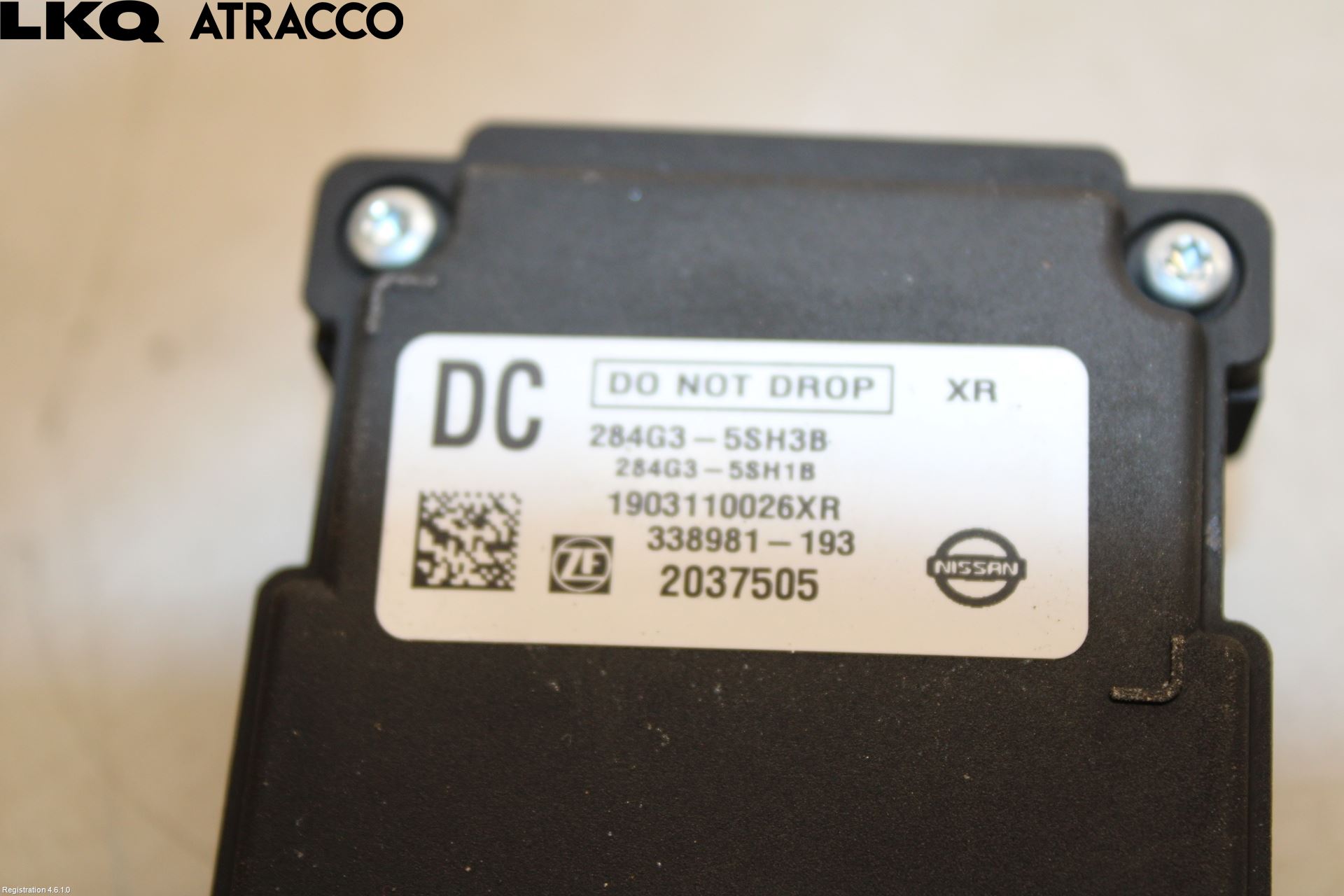 Nissan LEAF 18- Parkeringshjälp Frontsensor