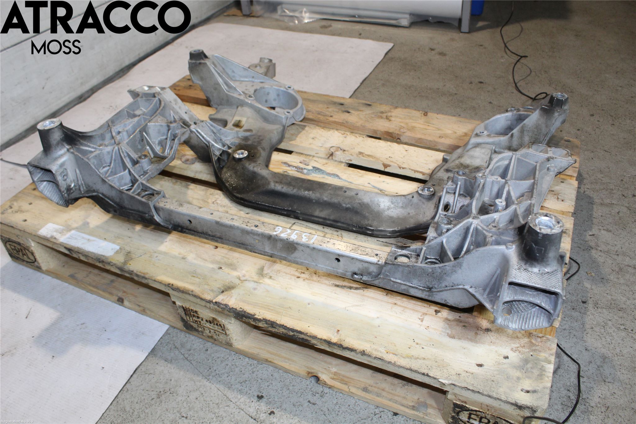 BMW 5 F10/F11/F18 09-17 Växellådsbalk