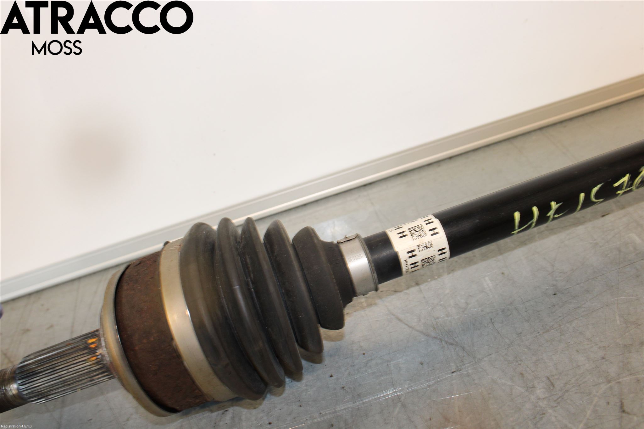 Toyota YARIS XP21 20- Drivaxel Fram Höger