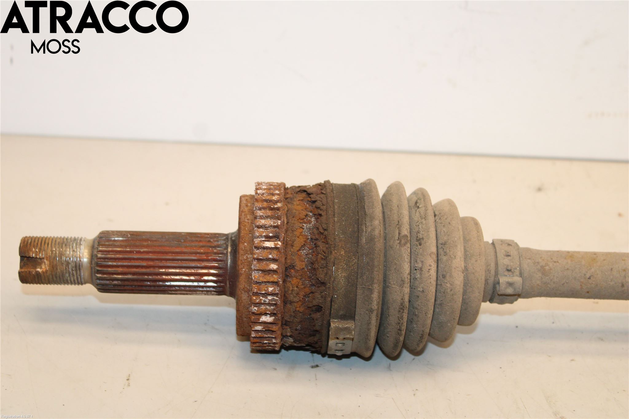 Volkswagen VW PASSAT 05-11 Drivaxel Bak Vänster