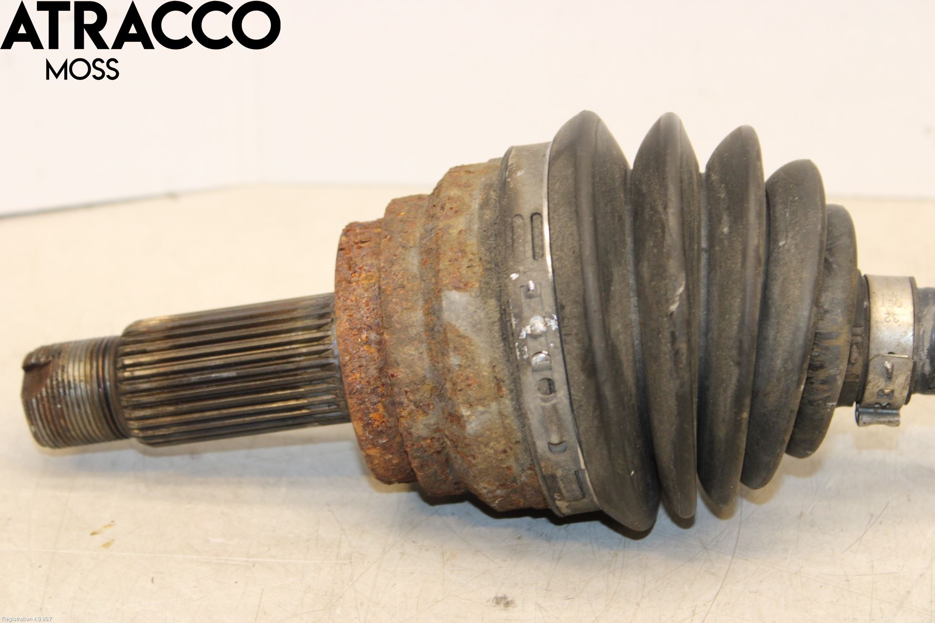 BMW X5 E70 07-13 Drivaxel Fram Höger