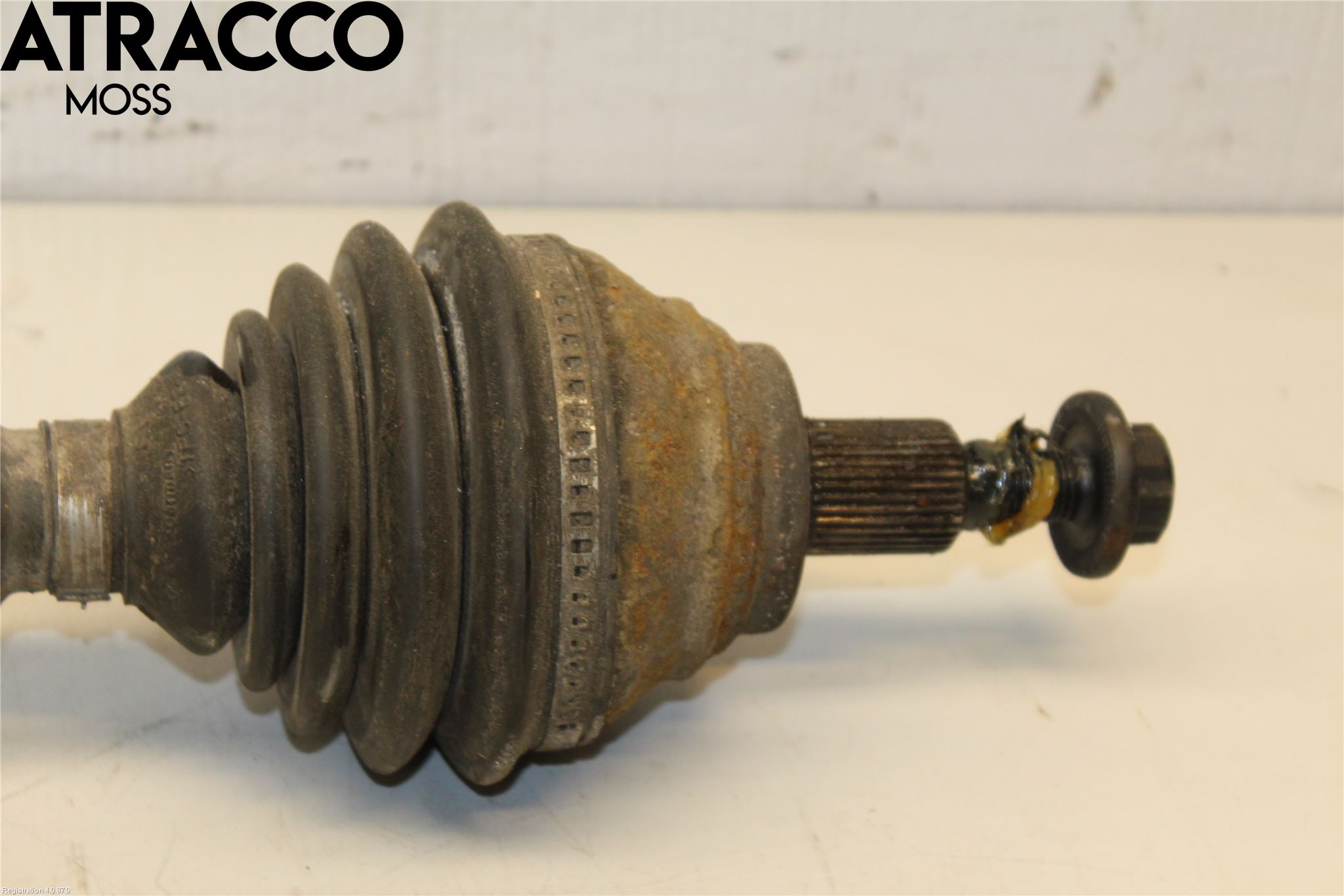 Volkswagen VW PASSAT 05-11 Drivaxel Fram Höger