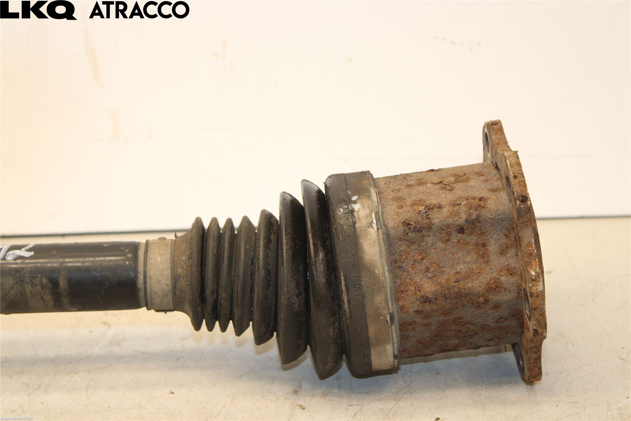 Audi A4/S4 08-11 Drivaxel Fram Höger