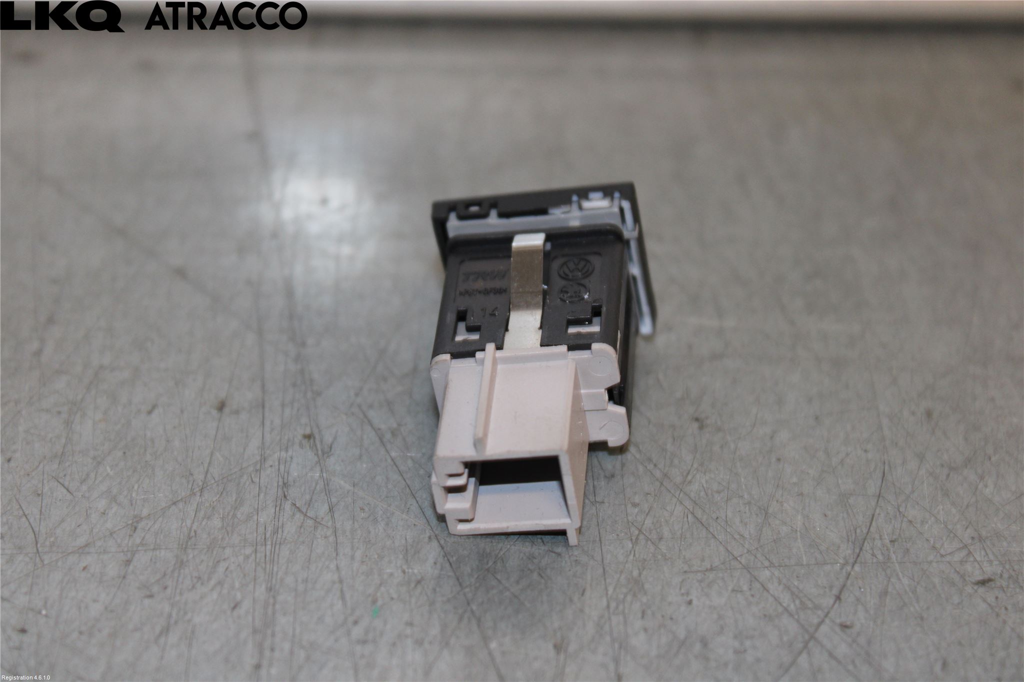 Volkswagen VW POLO 10-17 Strömställare Stolvärme