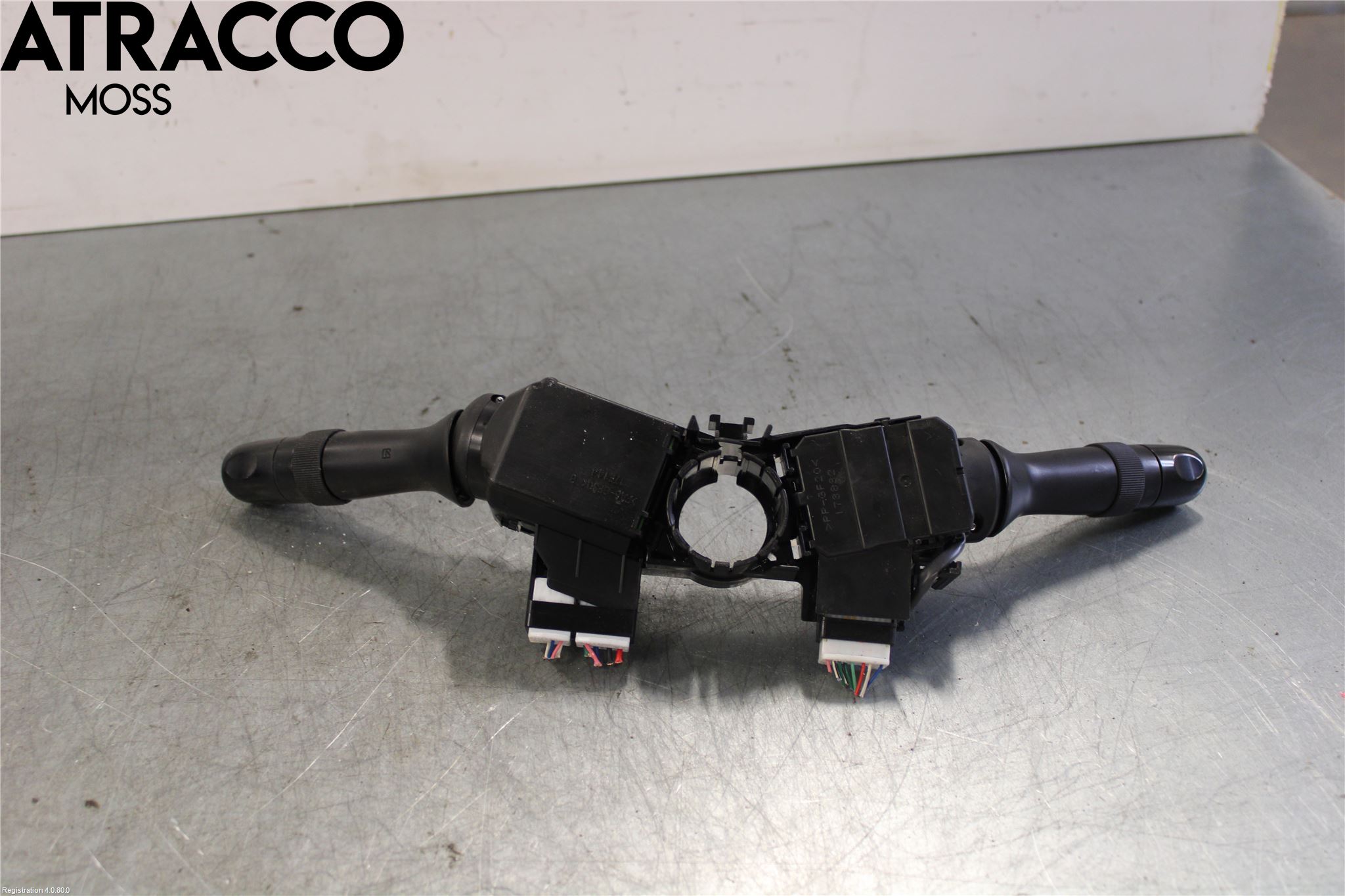 Toyota AURIS 10-12 Spakcentral