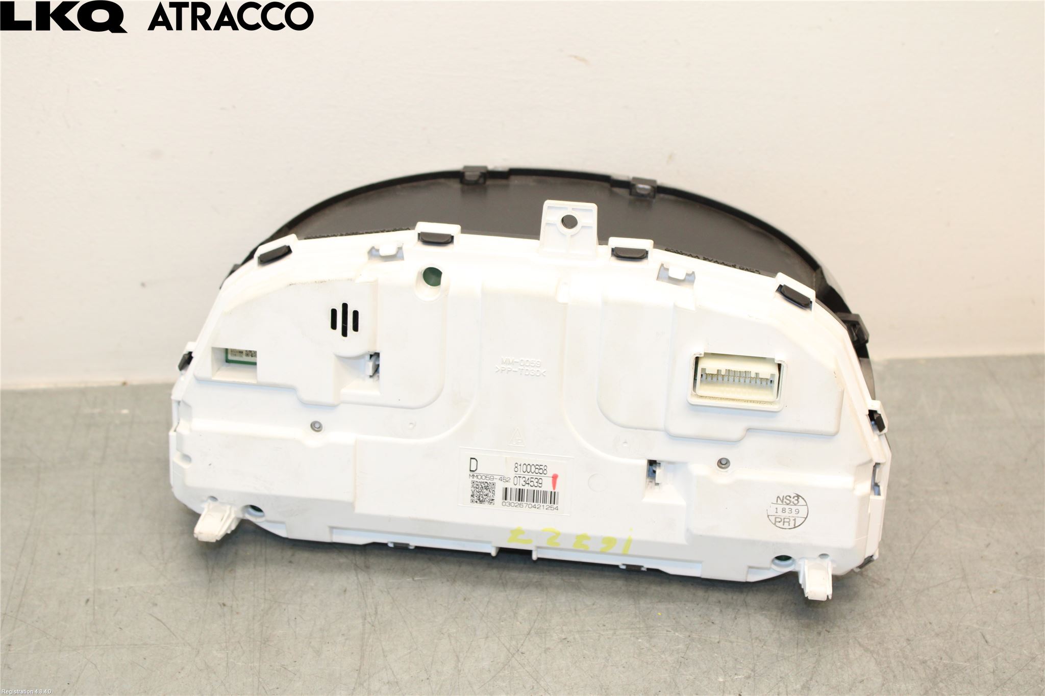 Mitsubishi OUTLANDER 13-21 Instrument Komb