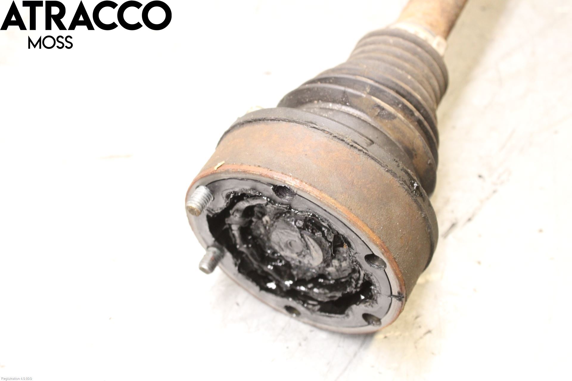 Volkswagen VW CADDY      04-10 Drivaxel Fram Vänster
