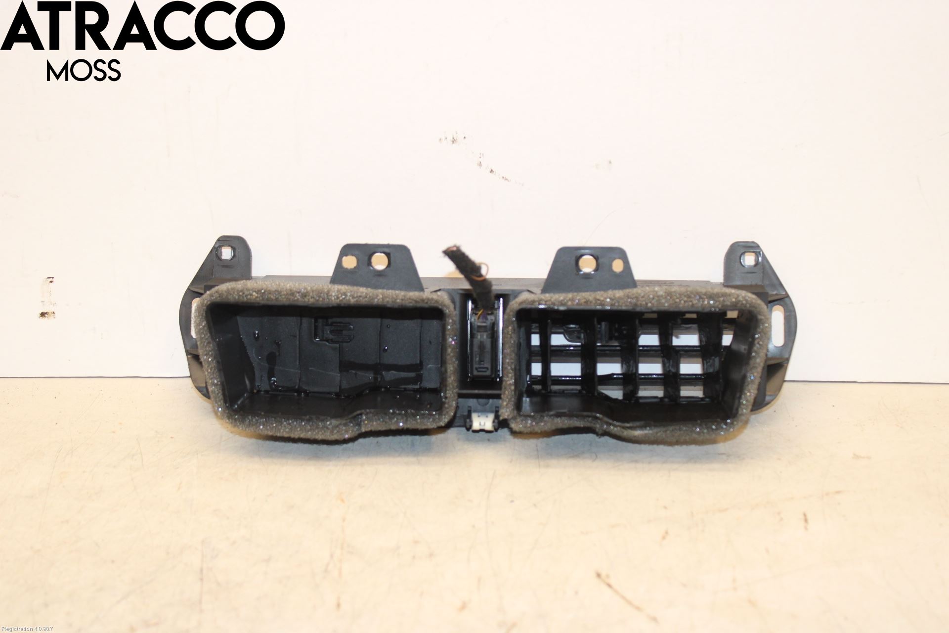 Ford MONDEO 15-22 Defrosterkanal-Munstycke