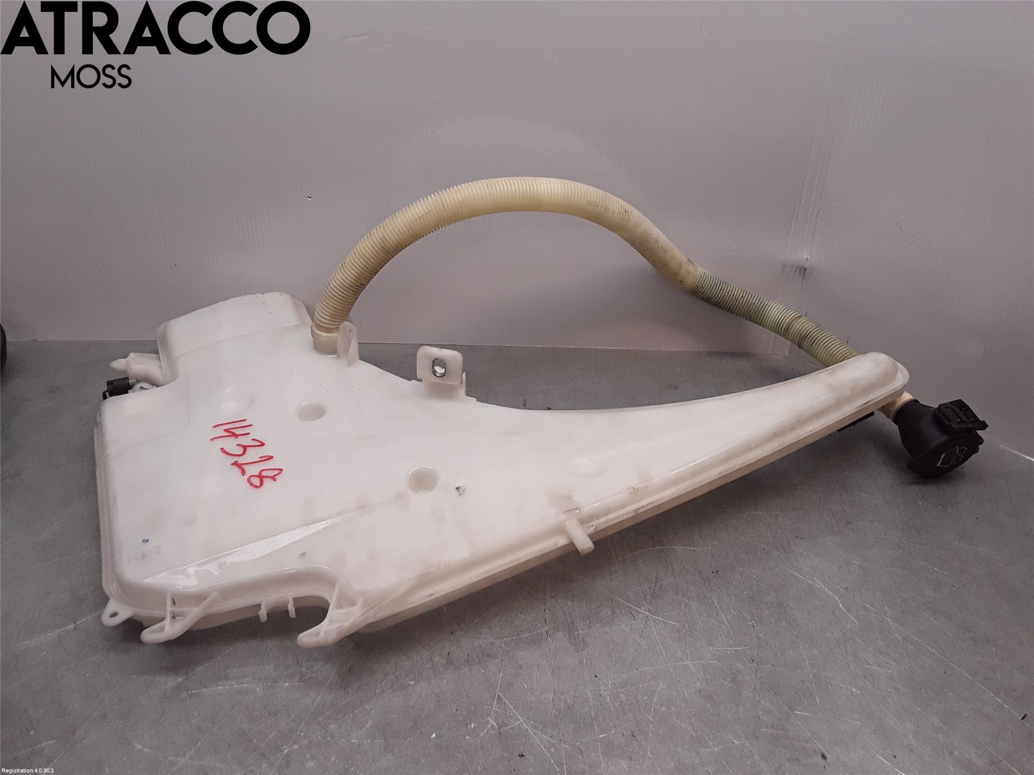 BMW 3 E90/91 SED/TOU 05-12 Spolartank Vindruta