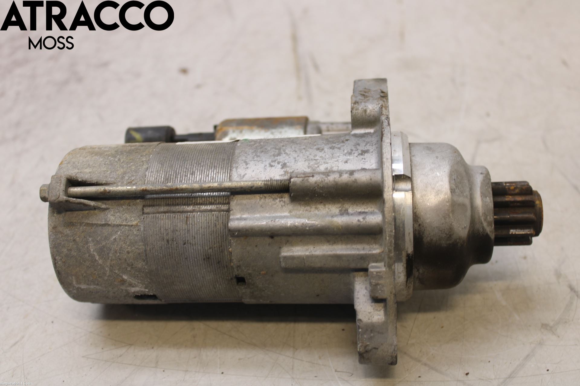 Volkswagen VW CADDY      04-10 Startmotor