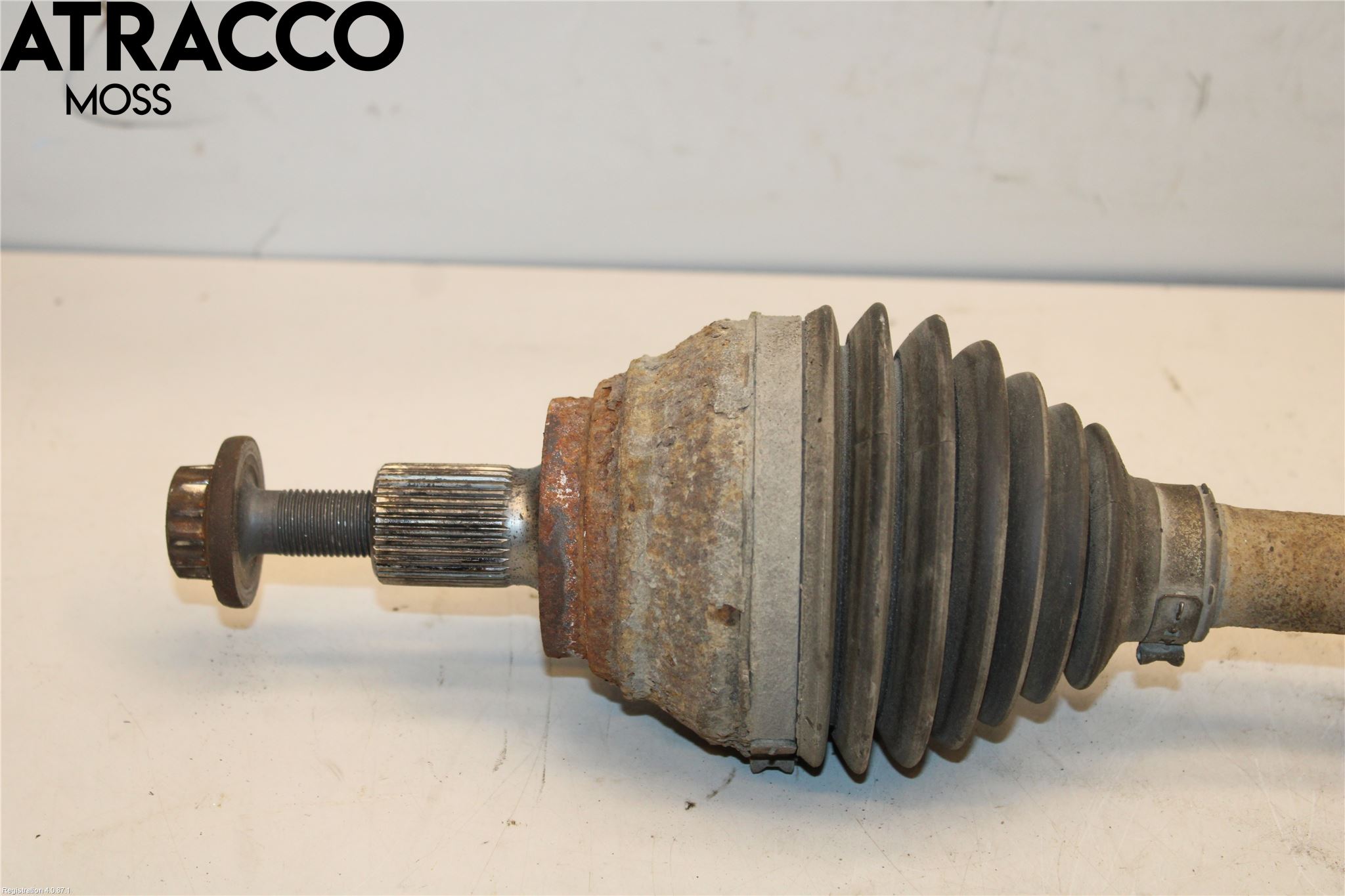 Volkswagen VW PASSAT 15-19 Drivaxel Fram Vänster