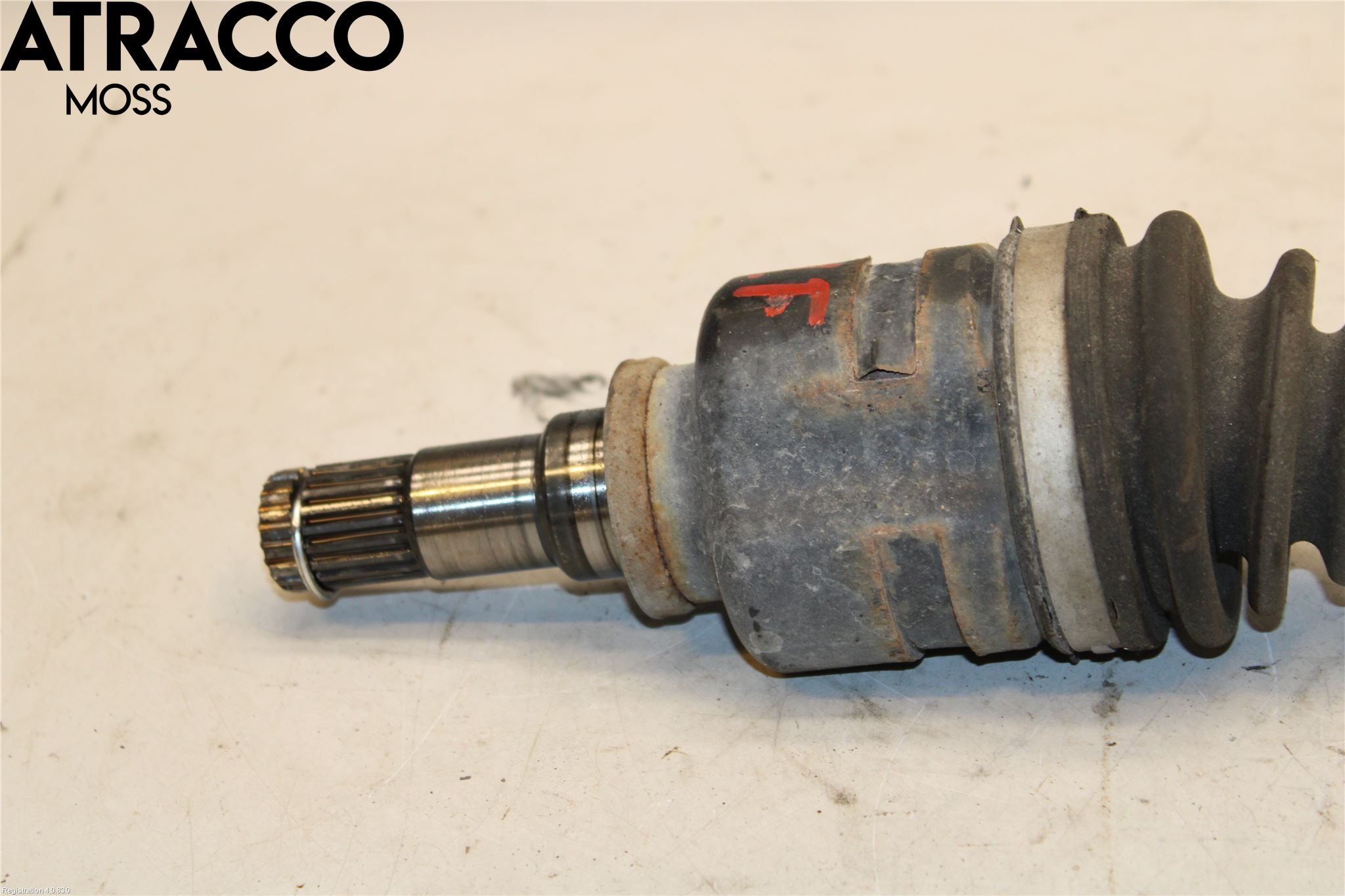 Toyota AVENSIS 09-15 Drivaxel Fram Vänster
