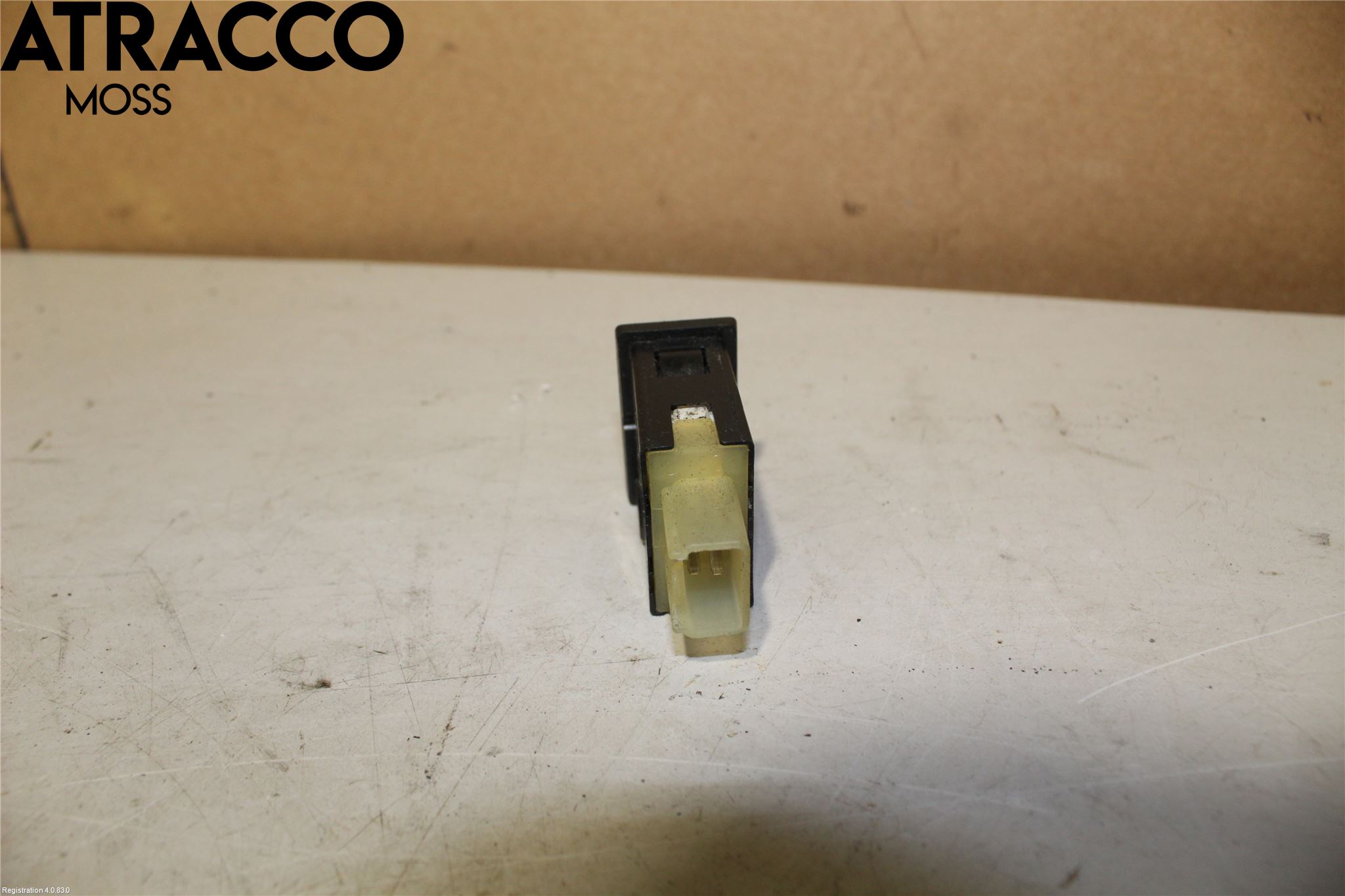 Toyota HI-ACE 06-12 Strömställare Stolvärme