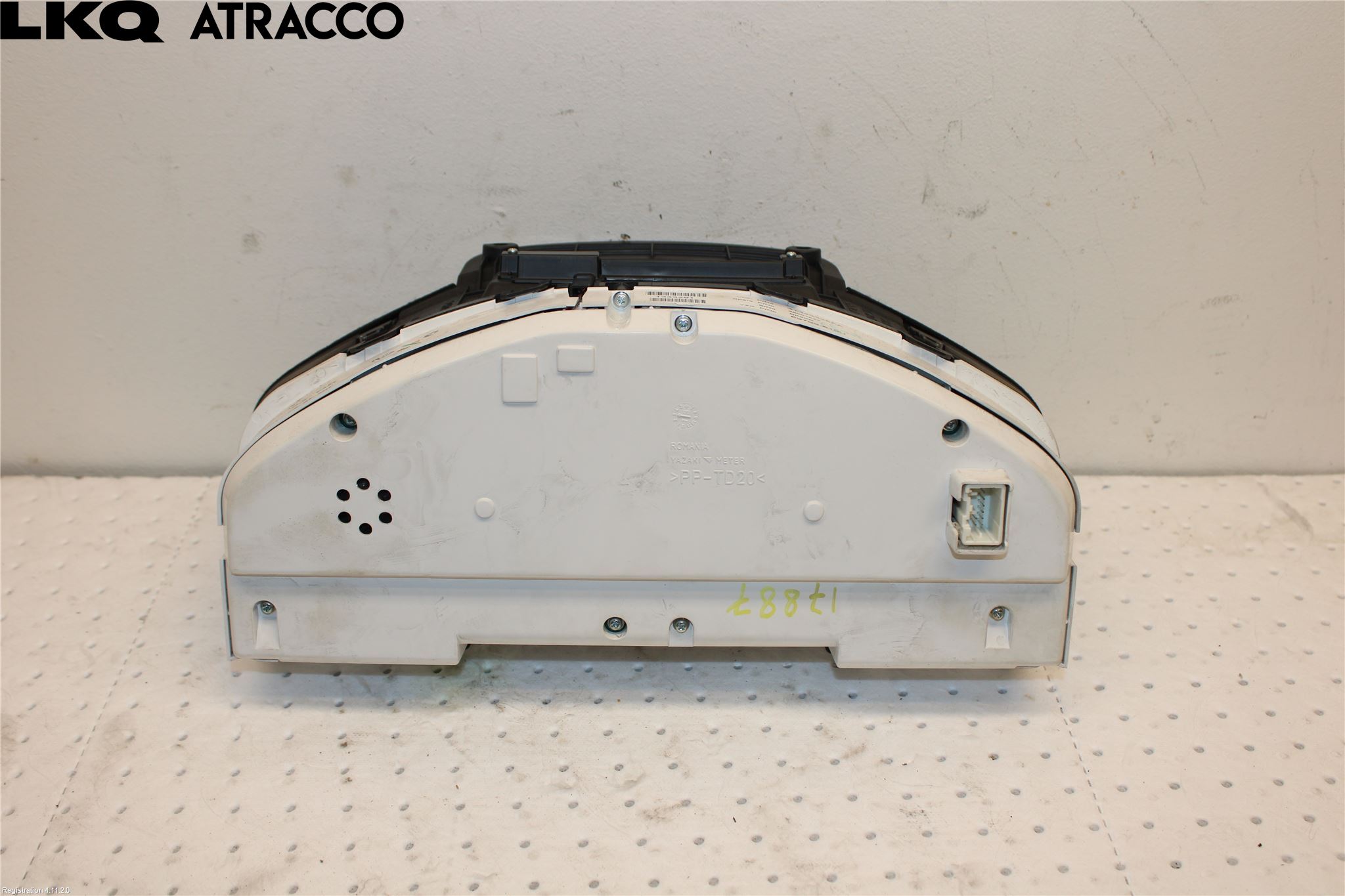 Volvo XC60 09-13 Instrument Hast