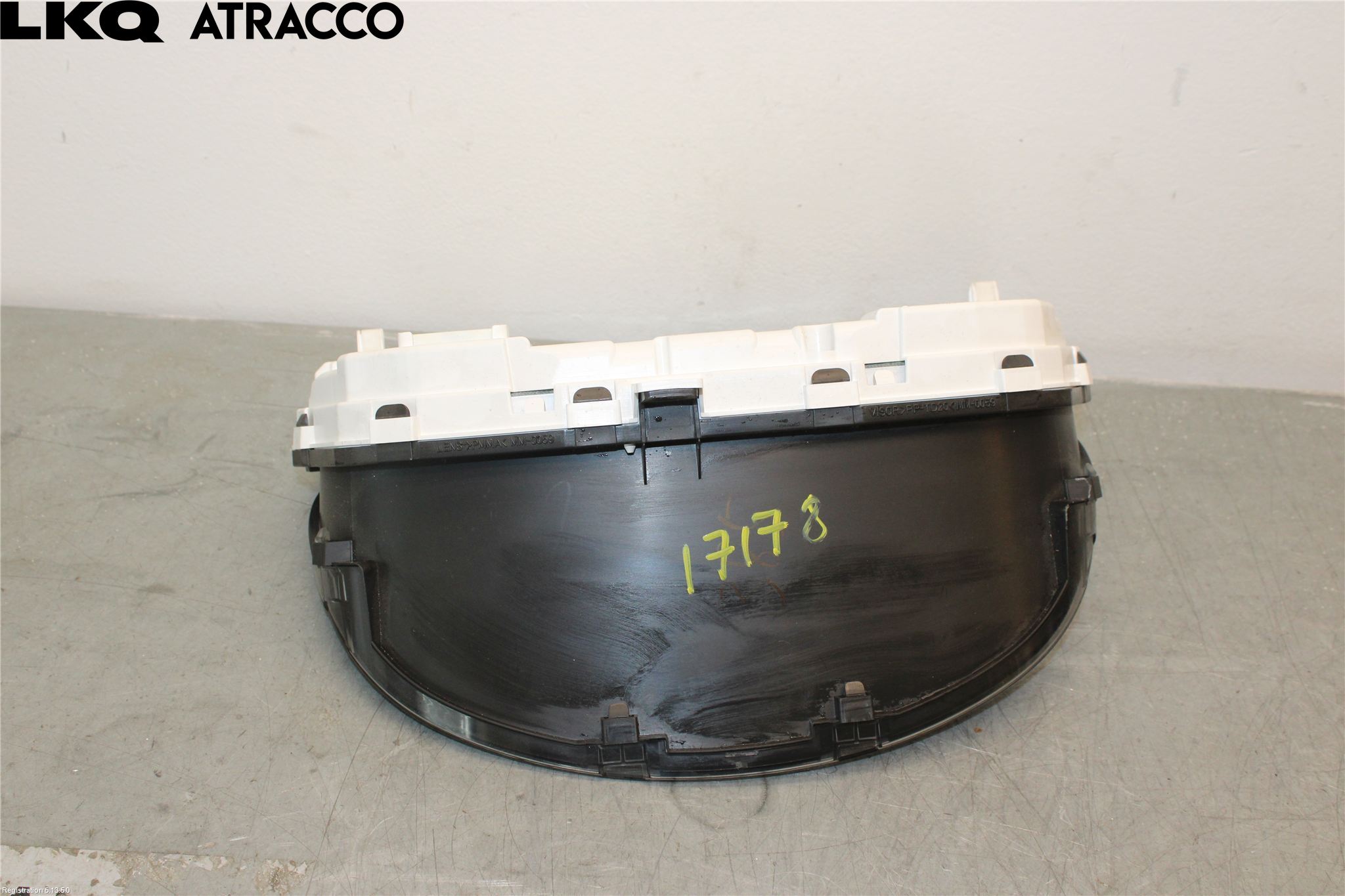 Mitsubishi OUTLANDER 13-21 Instrument Komb