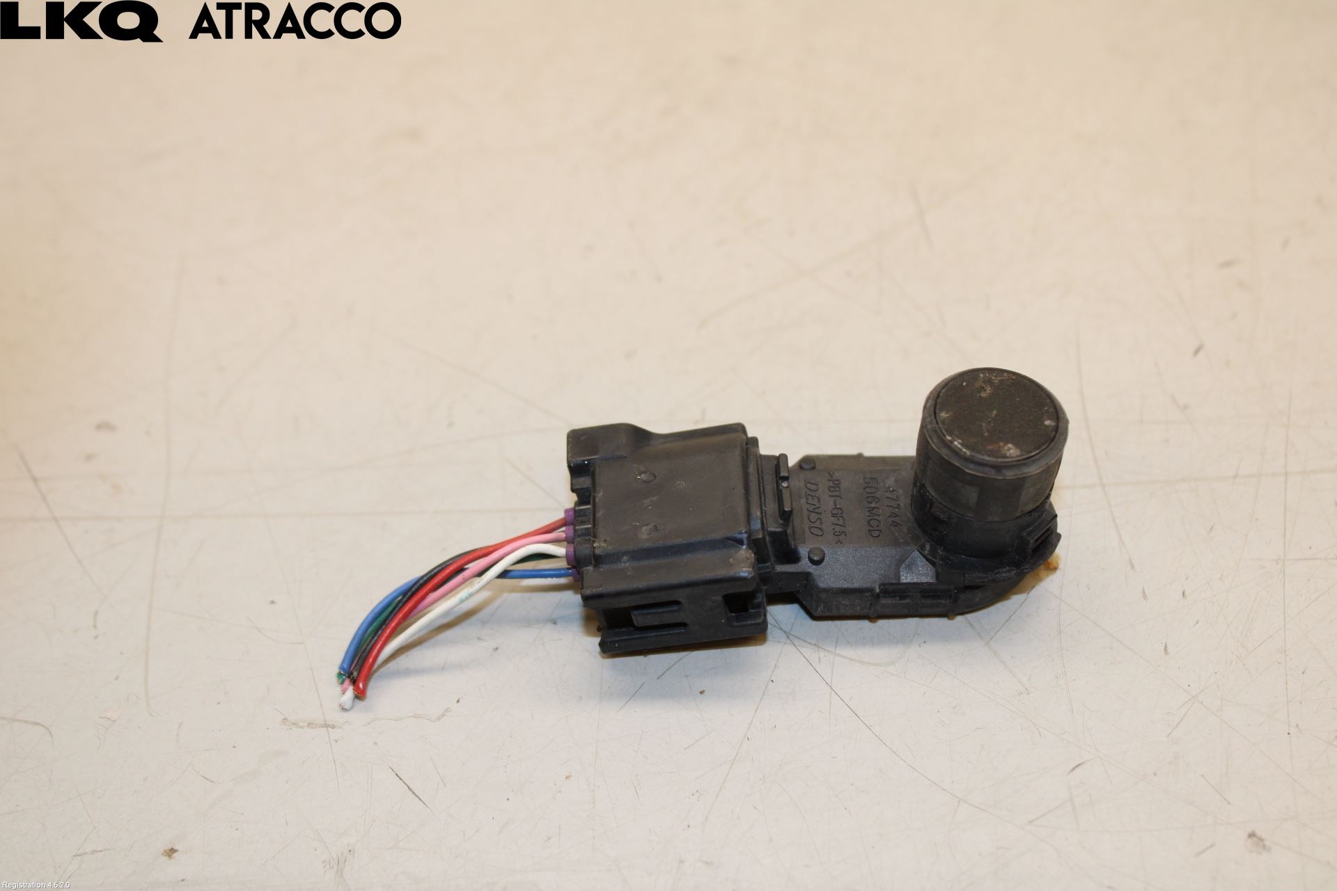Toyota RAV4 13-18 Parkeringshjälp Frontsensor