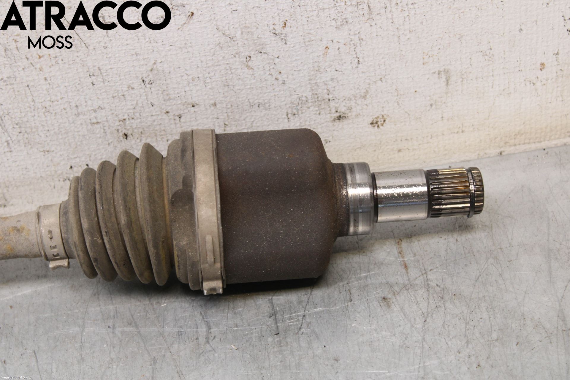 Ford FOCUS 11-14 Drivaxel Fram Vänster