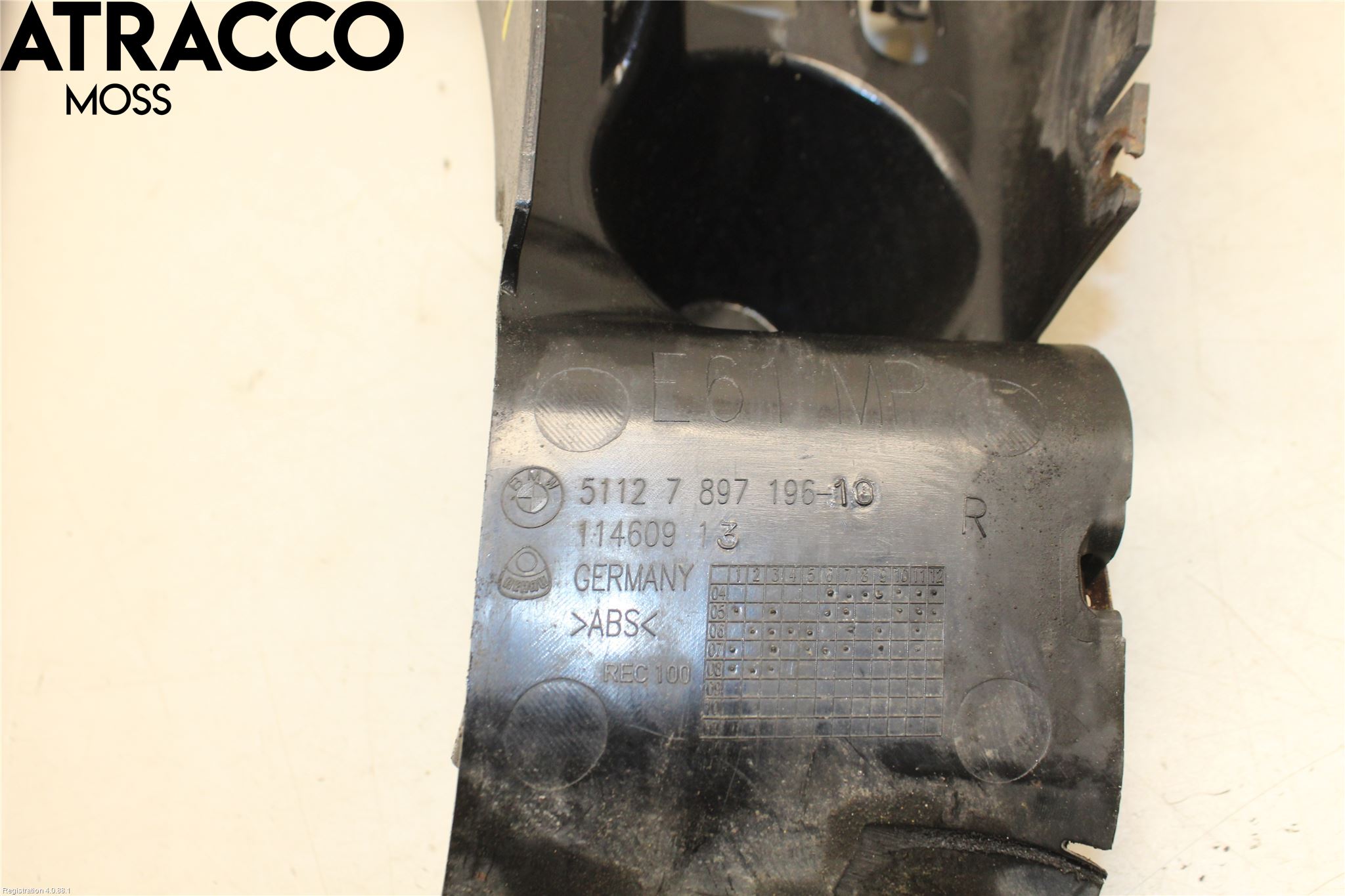 BMW 5 E60/61 Sed/Tou 02-10 Bakljuslamphållare Lucka