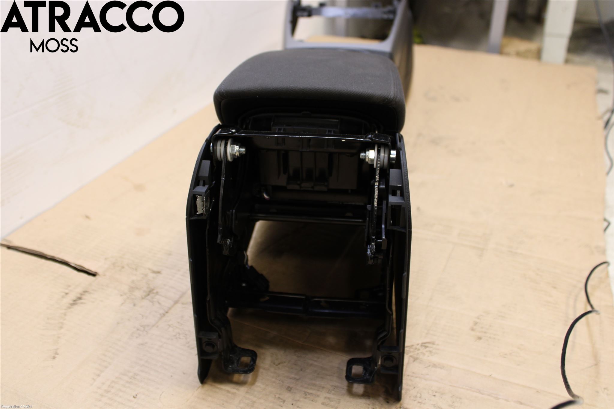 Audi A4 12-15 Instrumentkonsoll Golv