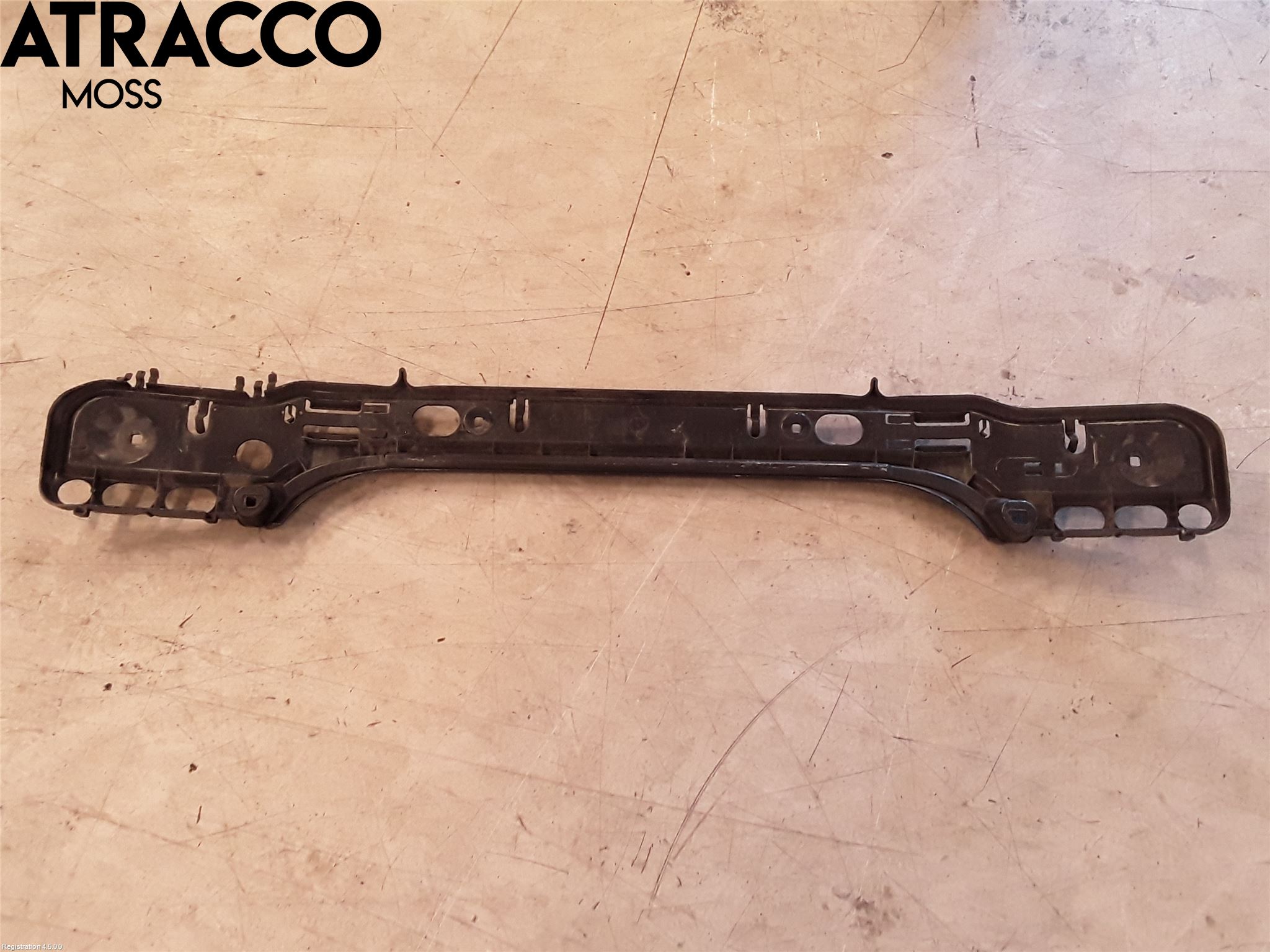 BMW 5 E60/61 Sed/Tou 02-10 Stötfångardel Bak Mitt