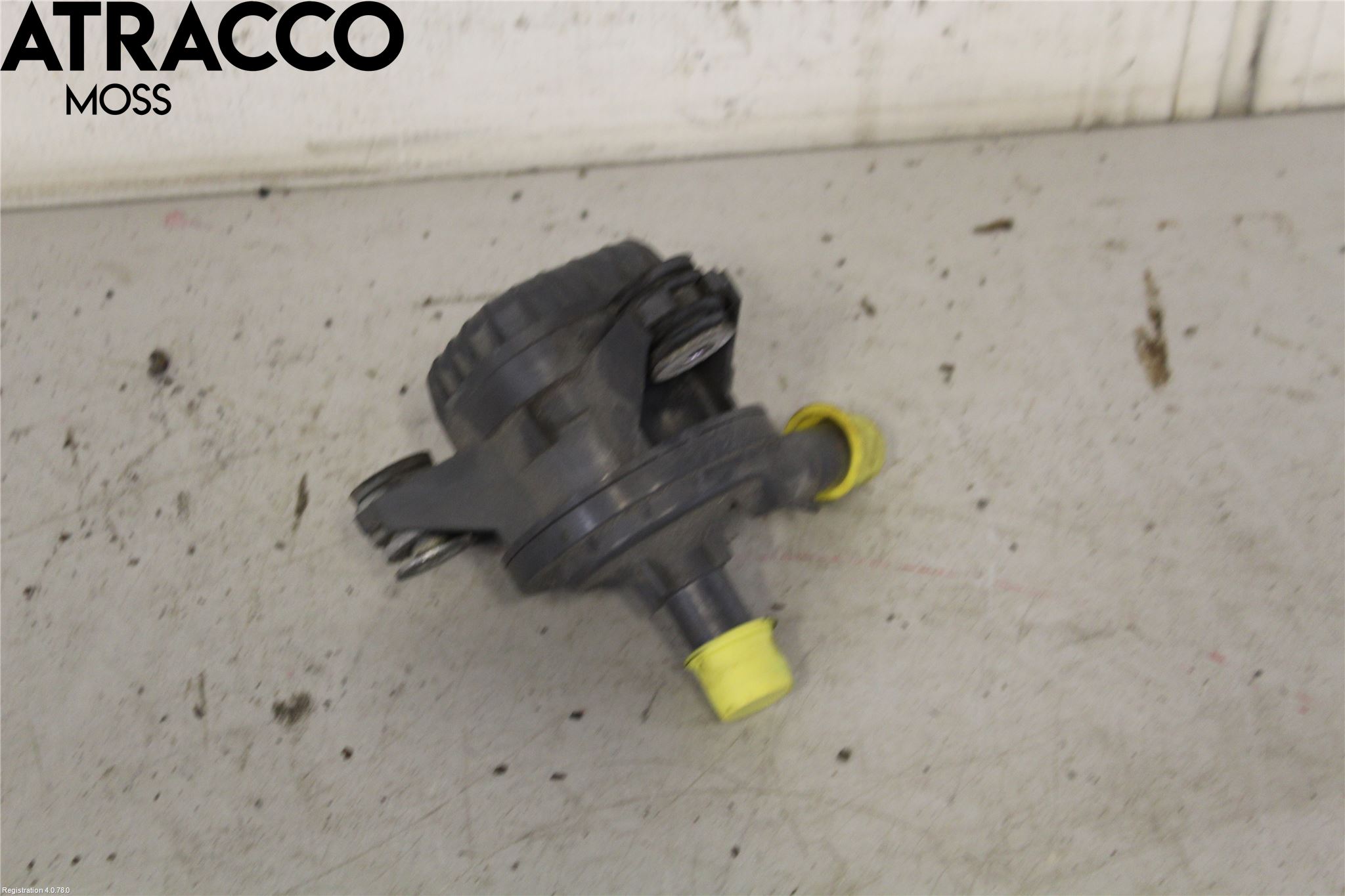 Toyota YARIS XP130 12-14 Vattenpump