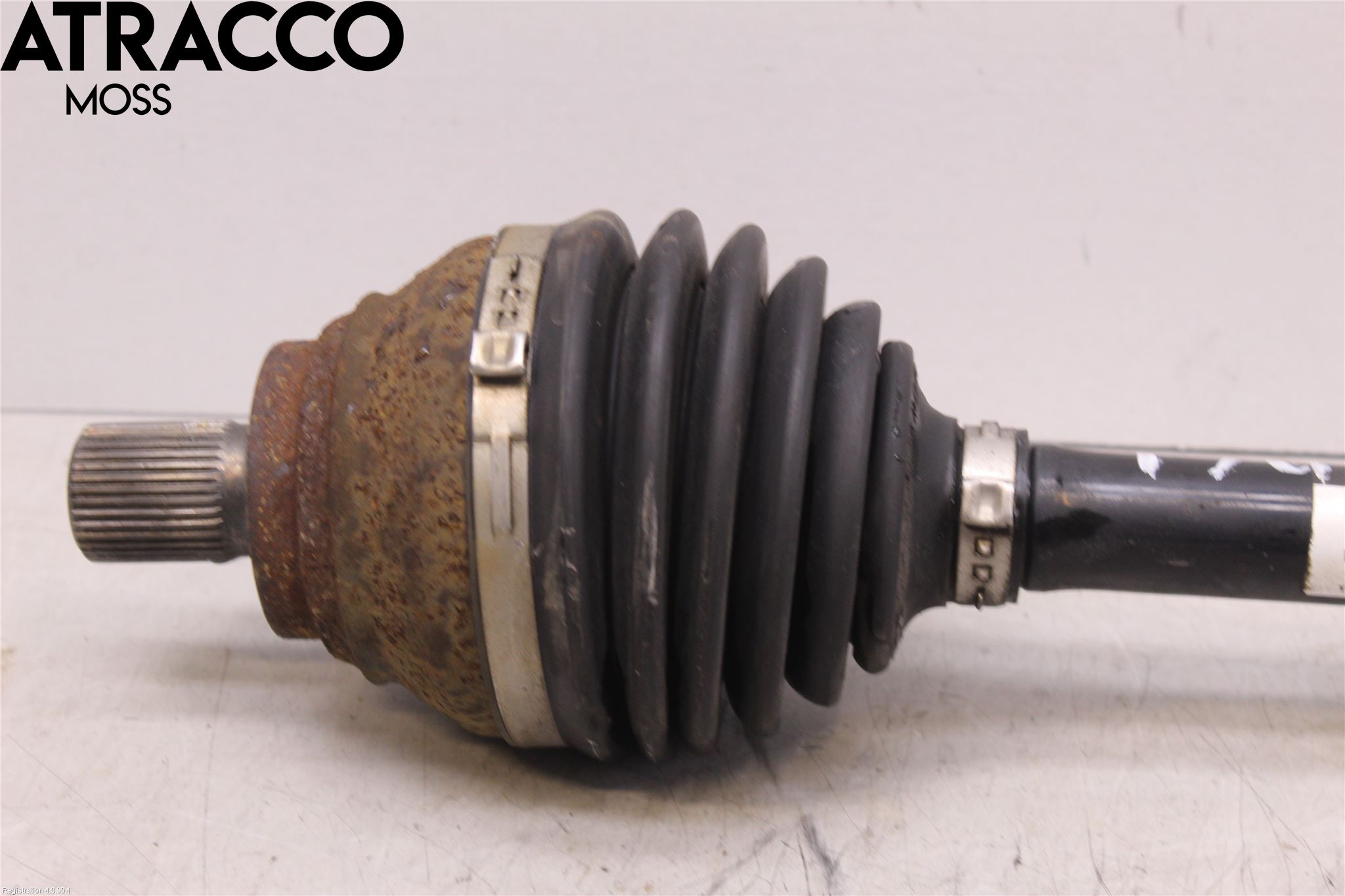 Volkswagen VW PASSAT 20-24 Drivaxel Fram Vänster