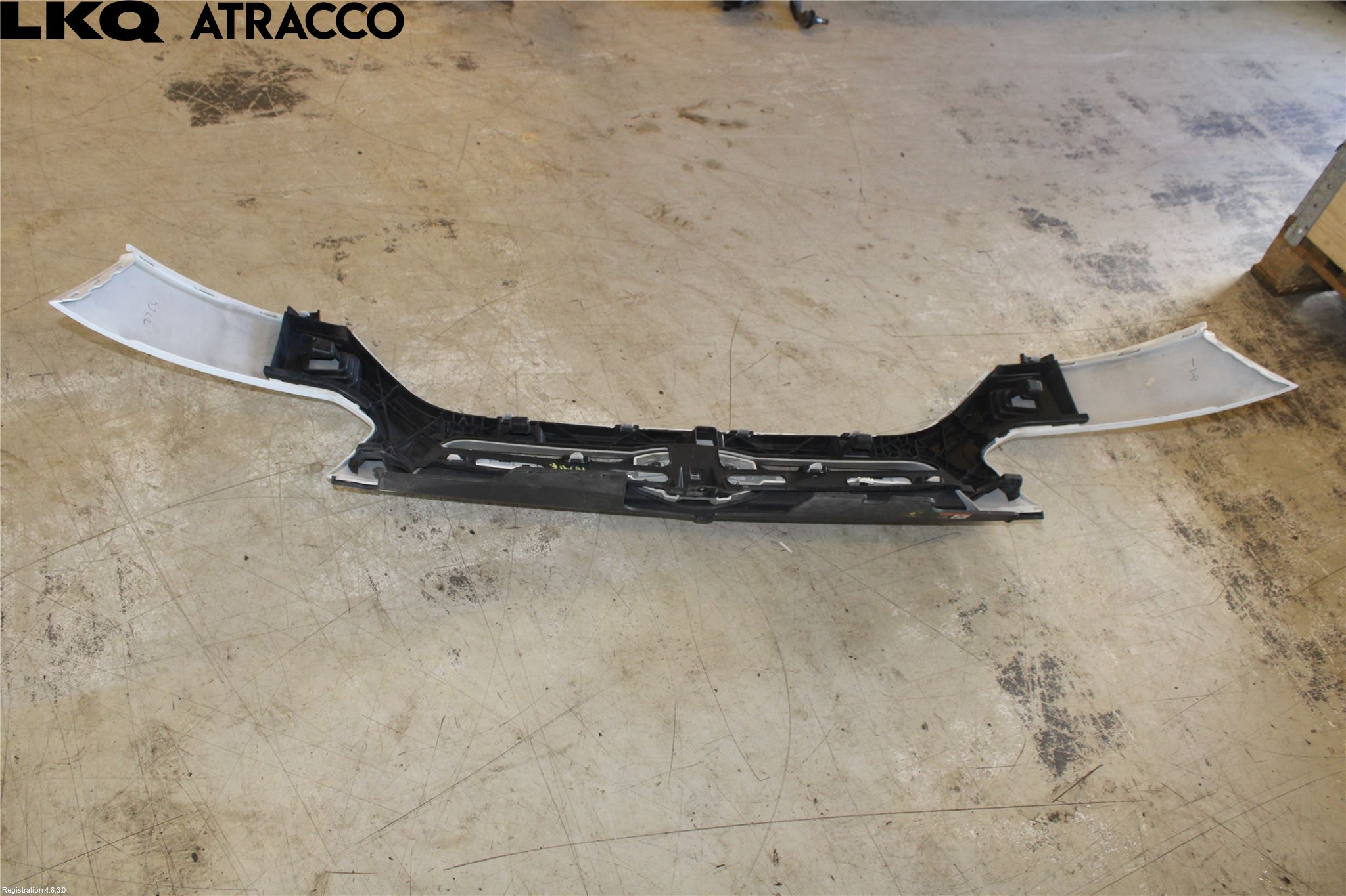 Ford TRANSIT/TOURNEO CUSTOM 13-24 Stötfångarbeklädnad Fram
