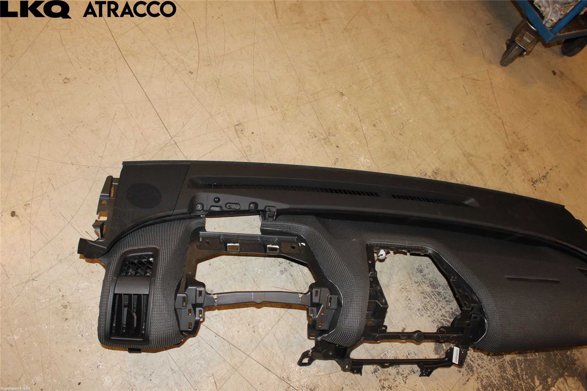 Toyota bZ4X EA10 22- Instrumentbräda