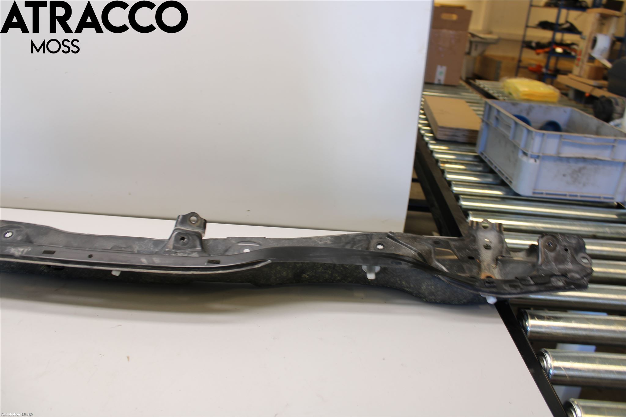 Toyota RAV4 13-18 Front Huvlåsplåt-Balk