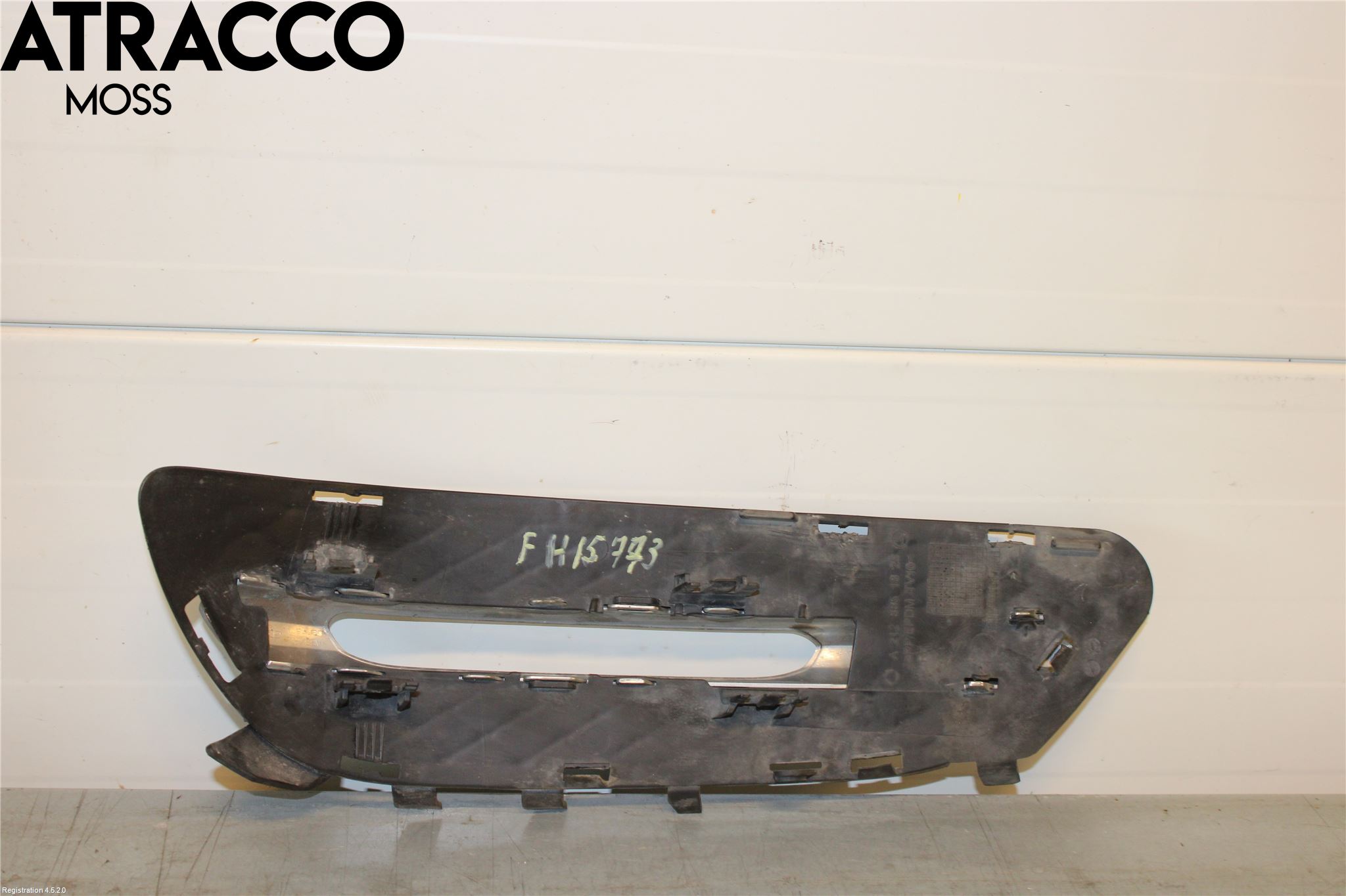 Mercedes-Benz MB E-KLASS (W212) 09-16 Dimljussarg Fram