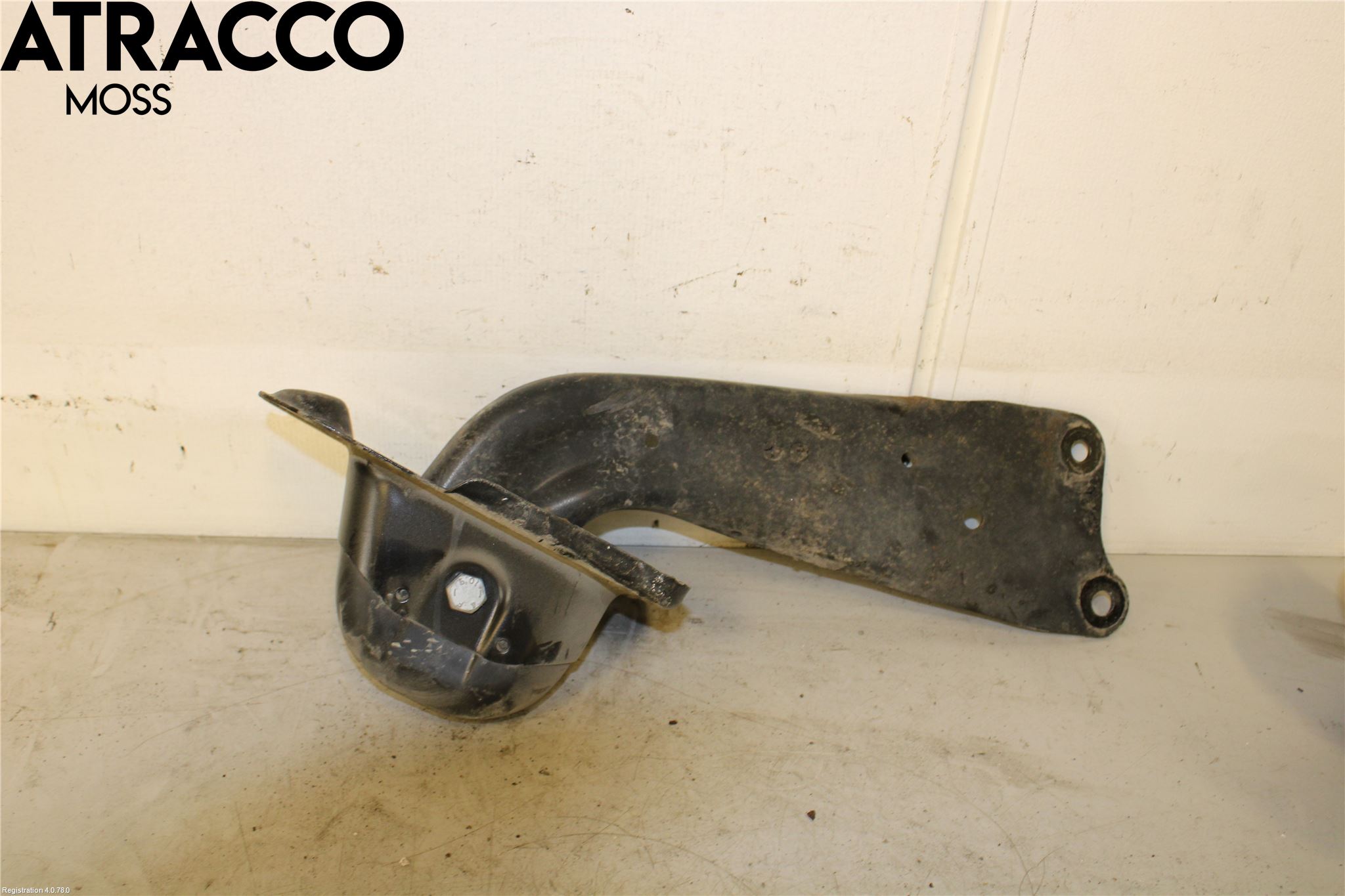 Volkswagen VW PASSAT 15-19 Bärarm Bak Höger