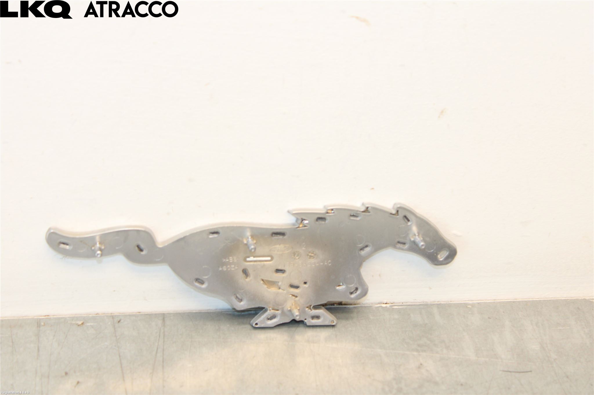 Ford MUSTANG Mach-E 21- Emblem