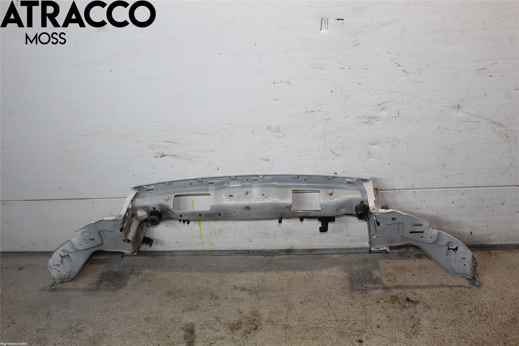 Volvo V50 08-12 Front Huvlåsplåt-Balk