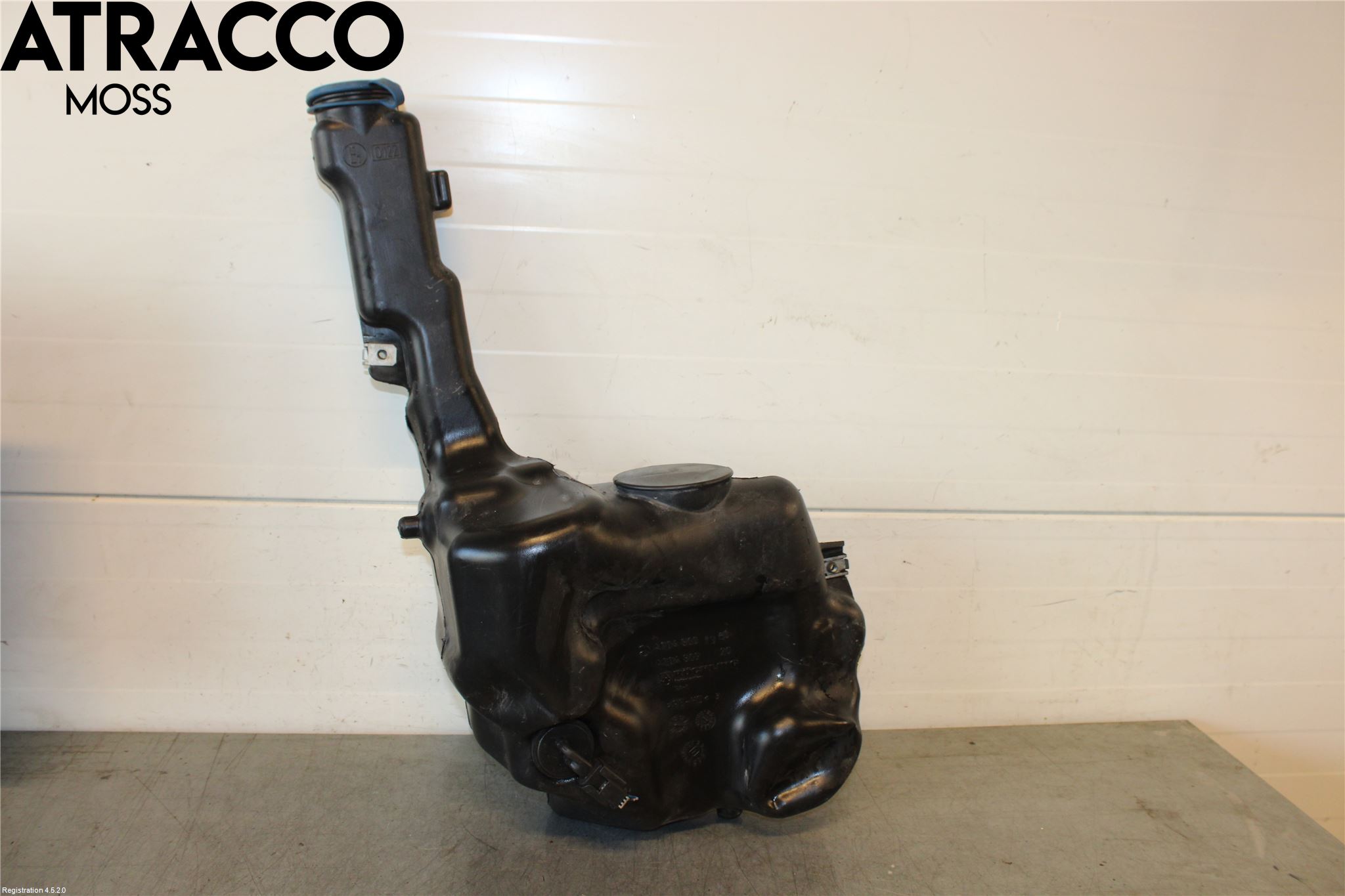 Mercedes-Benz MB C-KLASS (W204) 07-15 Spolartank Vindruta