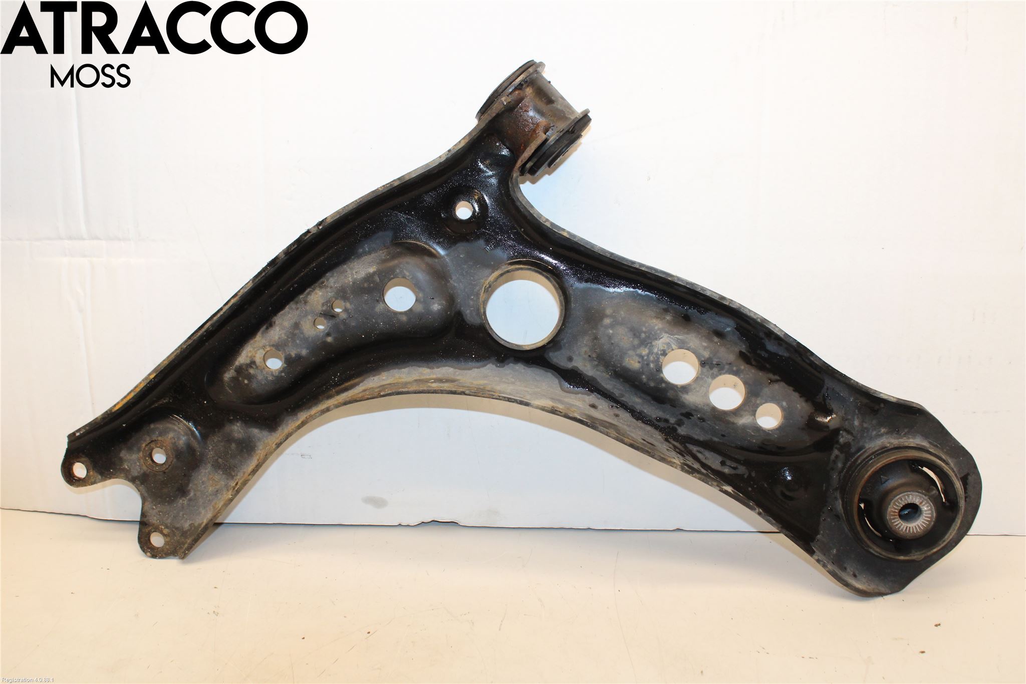 Skoda ROOMSTER Bärarm Fram Undre Hö
