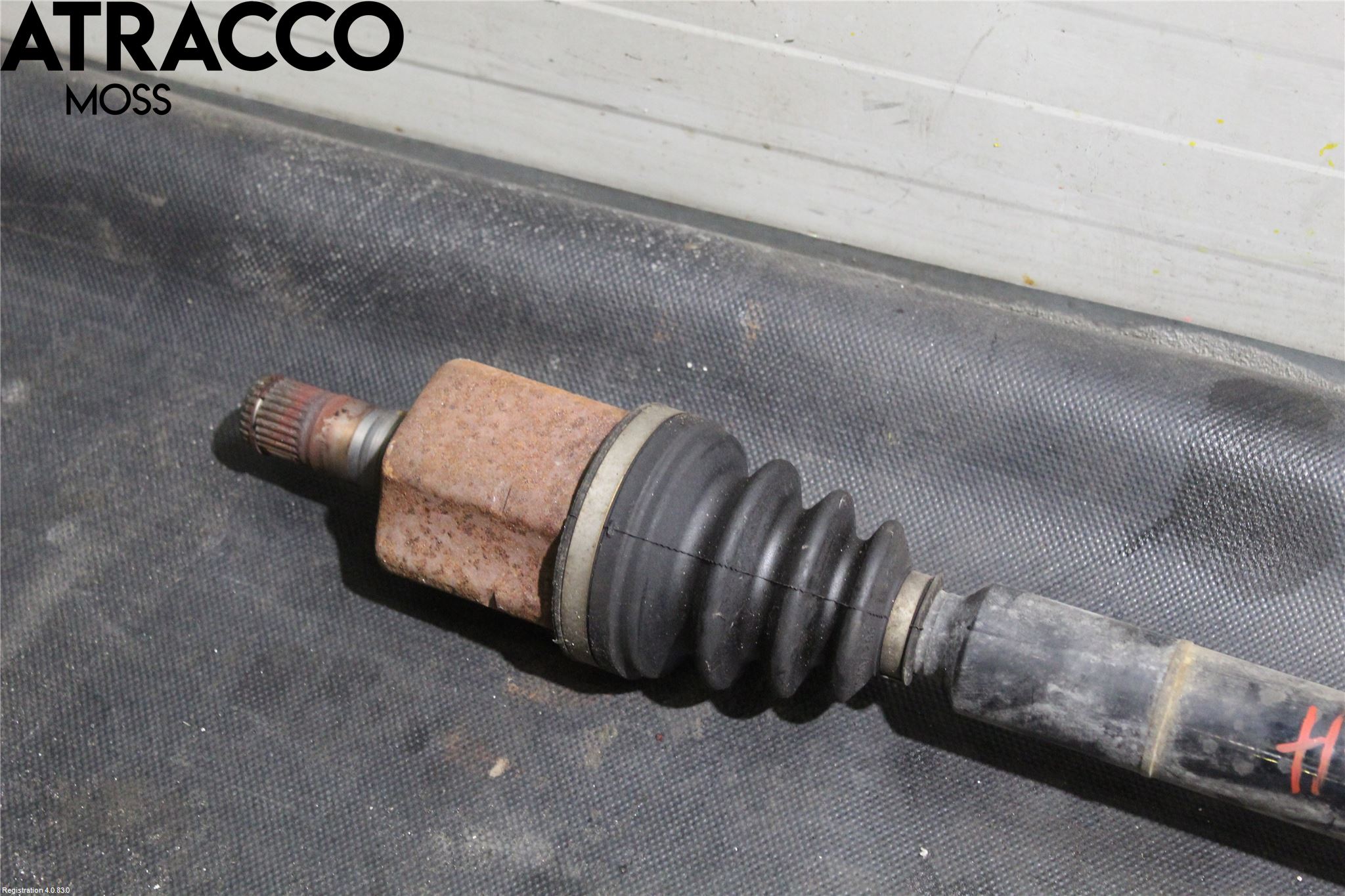 Volkswagen VW GOLF V 04-09 Drivaxel Fram Höger