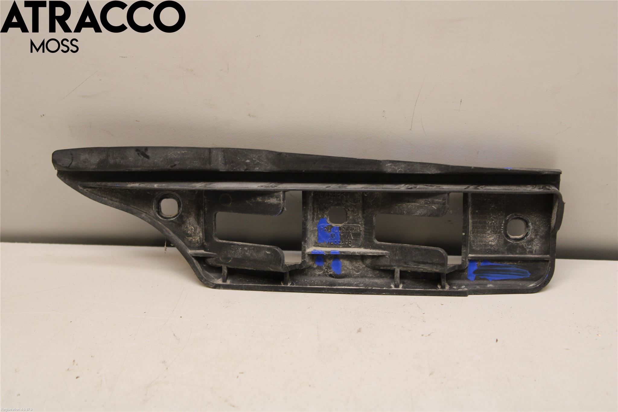 Volkswagen VW GOLF V 04-09 Stötfångarfäste Fram Hö