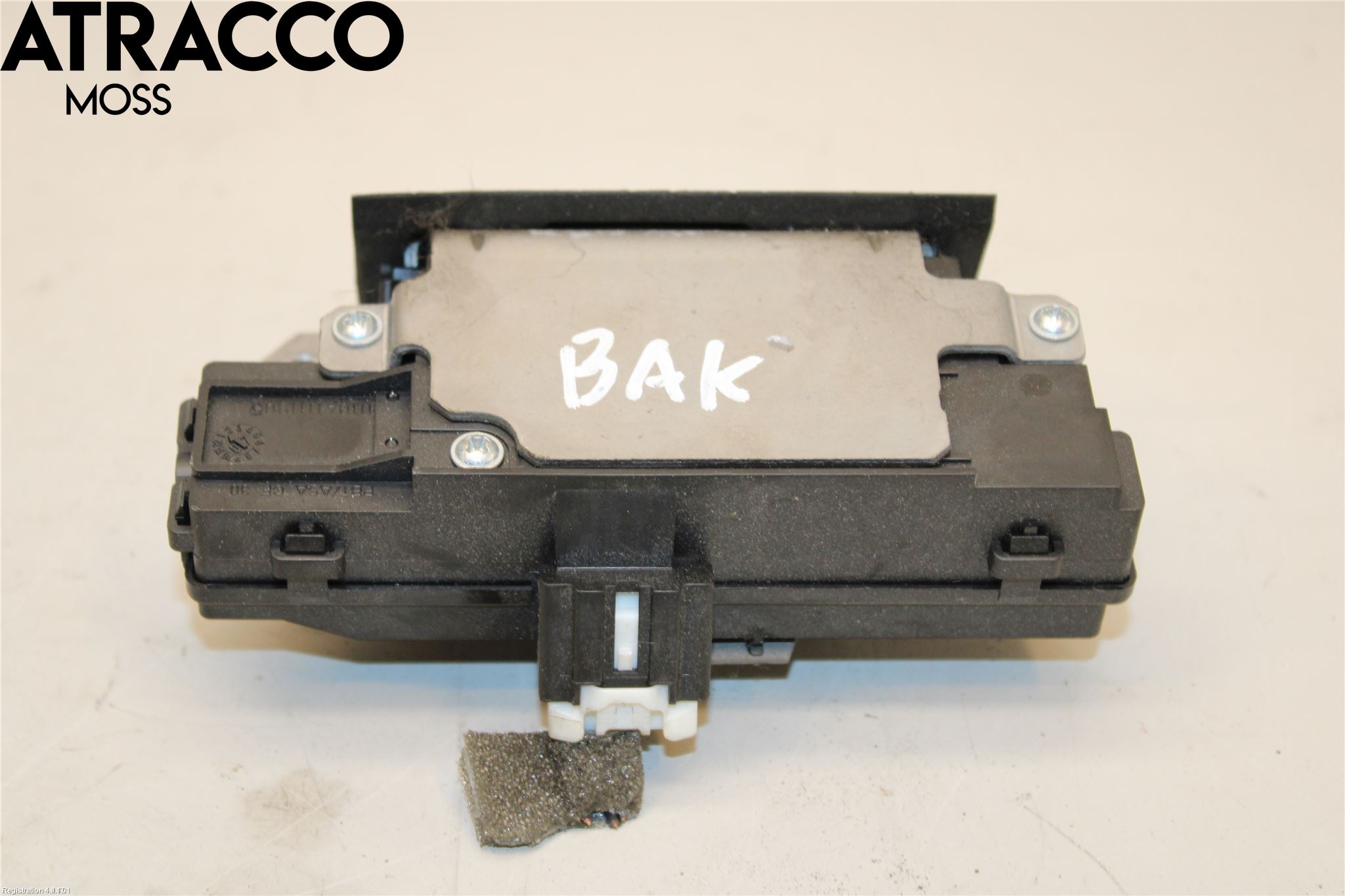 Volvo V50 04-07 Låskista Baklucka