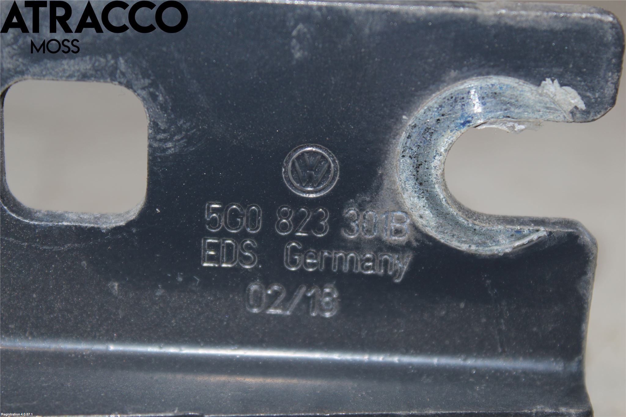 Volkswagen VW GOLF / E-GOLF VII 13-20 Huvgångjärn