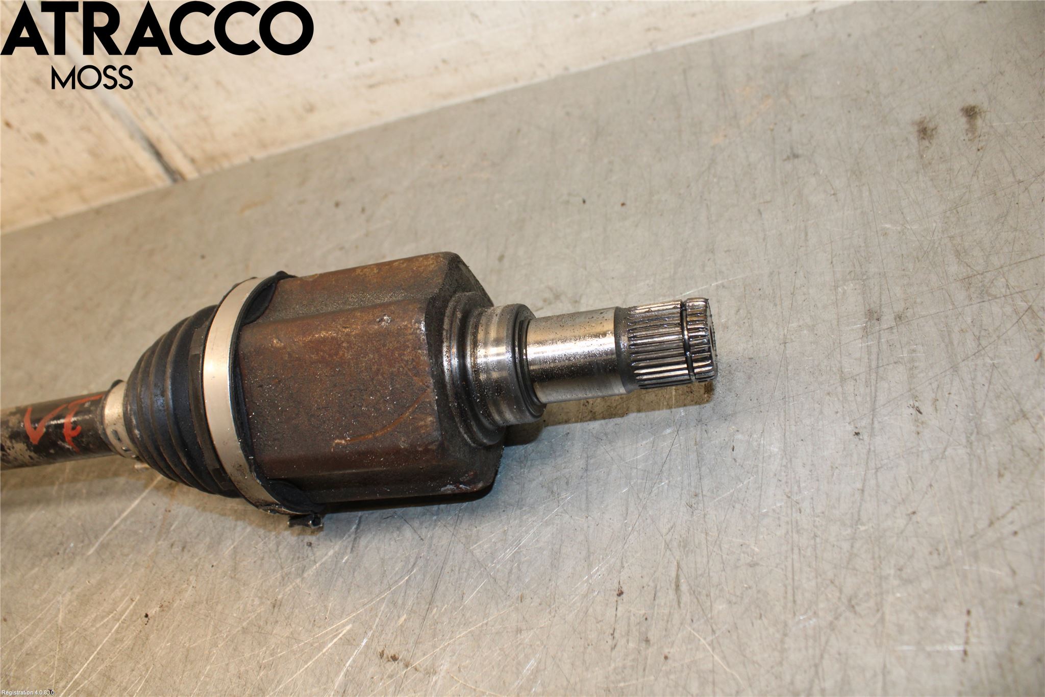 Volkswagen VW POLO 10-17 Drivaxel Fram Vänster