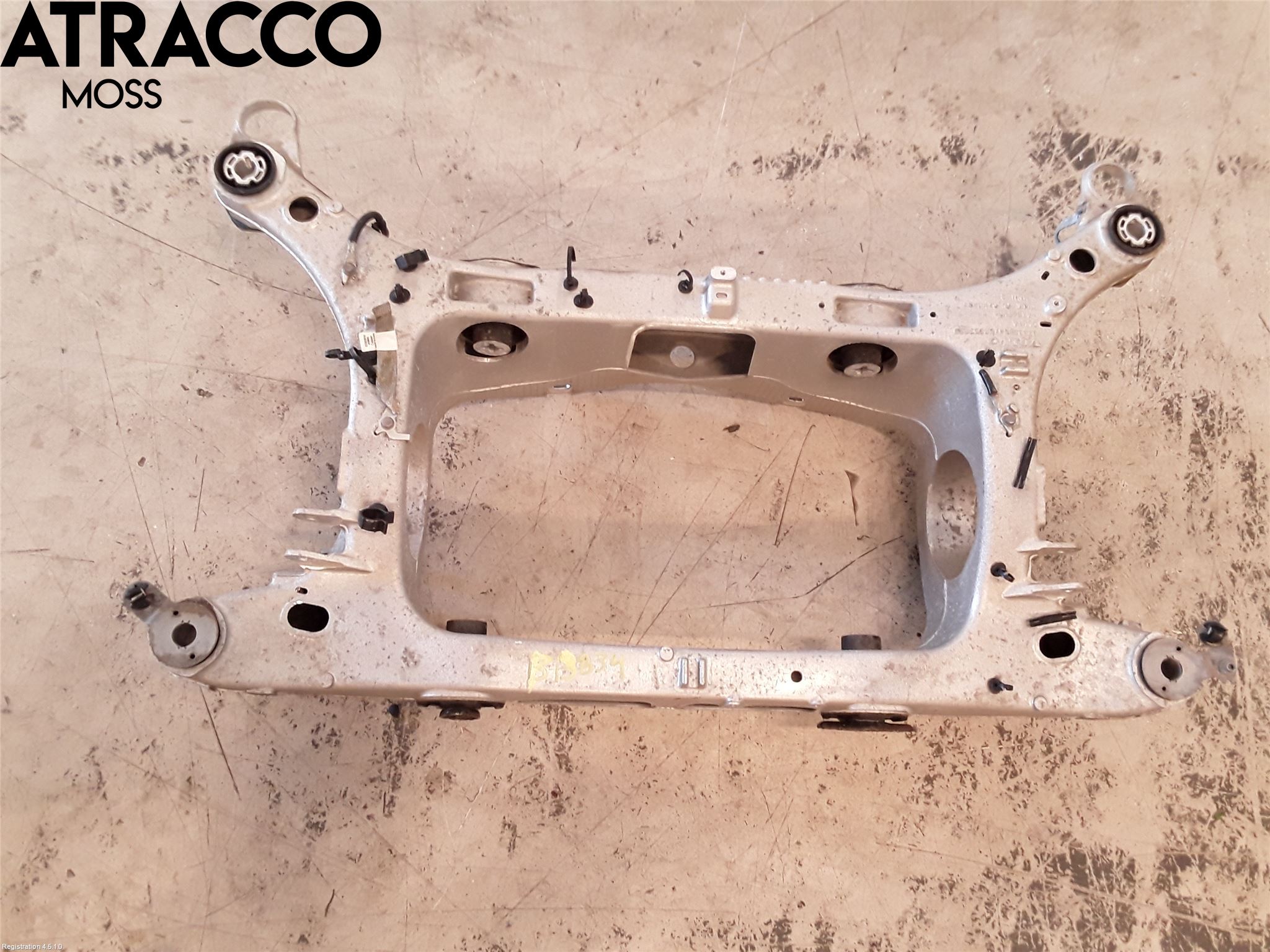 Volvo XC40/RECHARGE 18- Bakaxelbalk