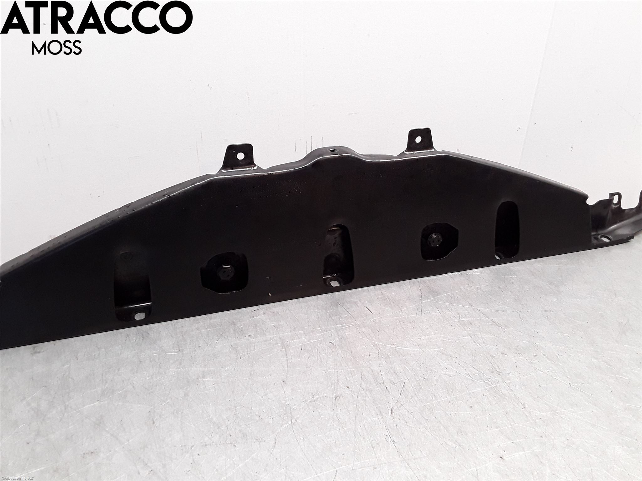 BMW 5 F10/F11/F18 09-17 Frontplåt