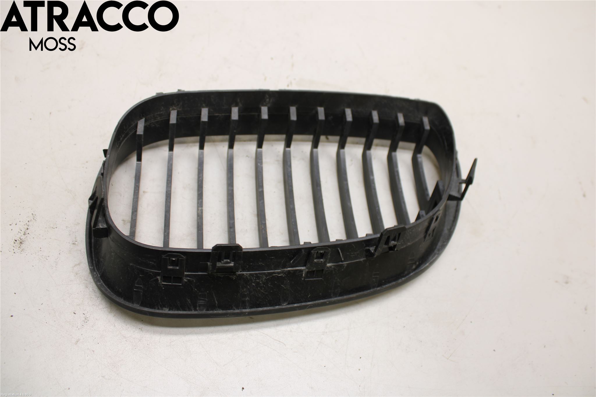 BMW 5 E60/61 Sed/Tou 02-10 Grilldel Höger